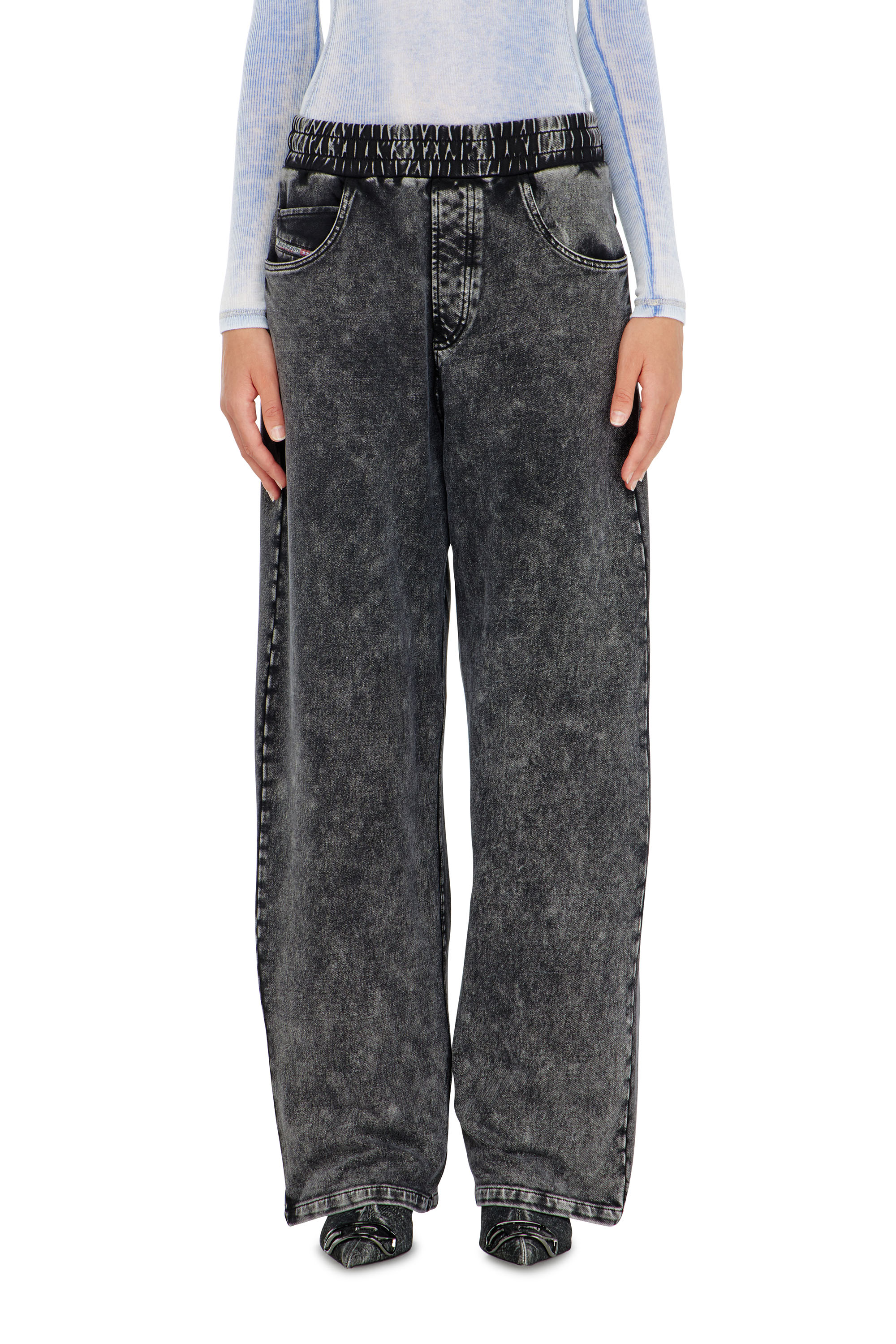 Diesel - P-STUKY, Pantal&oacute;n de ch&aacute;ndal con efecto denim Mujer in Gris - 3