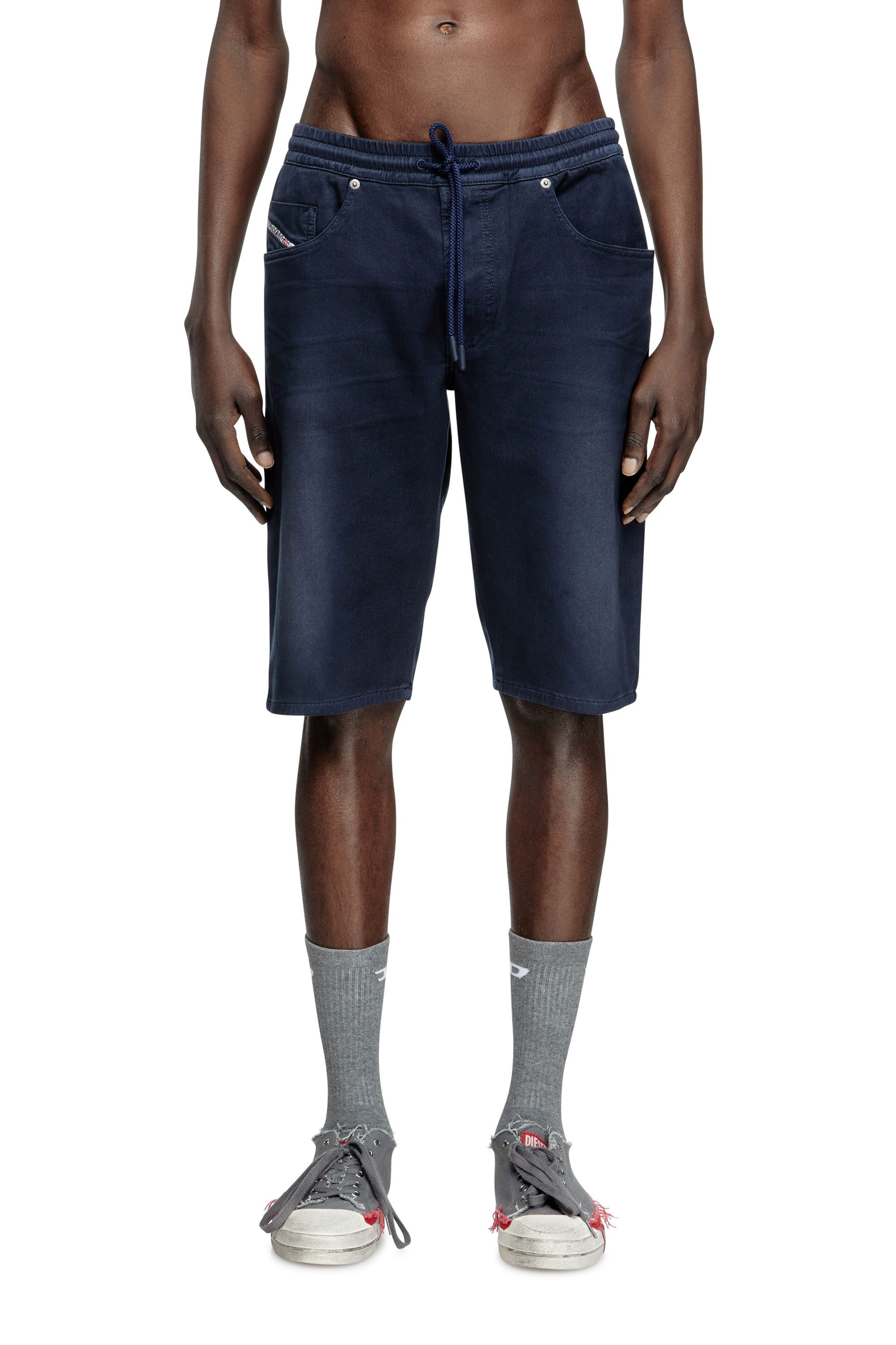 Diesel - 2033 D-KROOLEY-SHORT JOGG, Pantalones cortos chinos en JoggJeans Hombre in Azul marino - 3