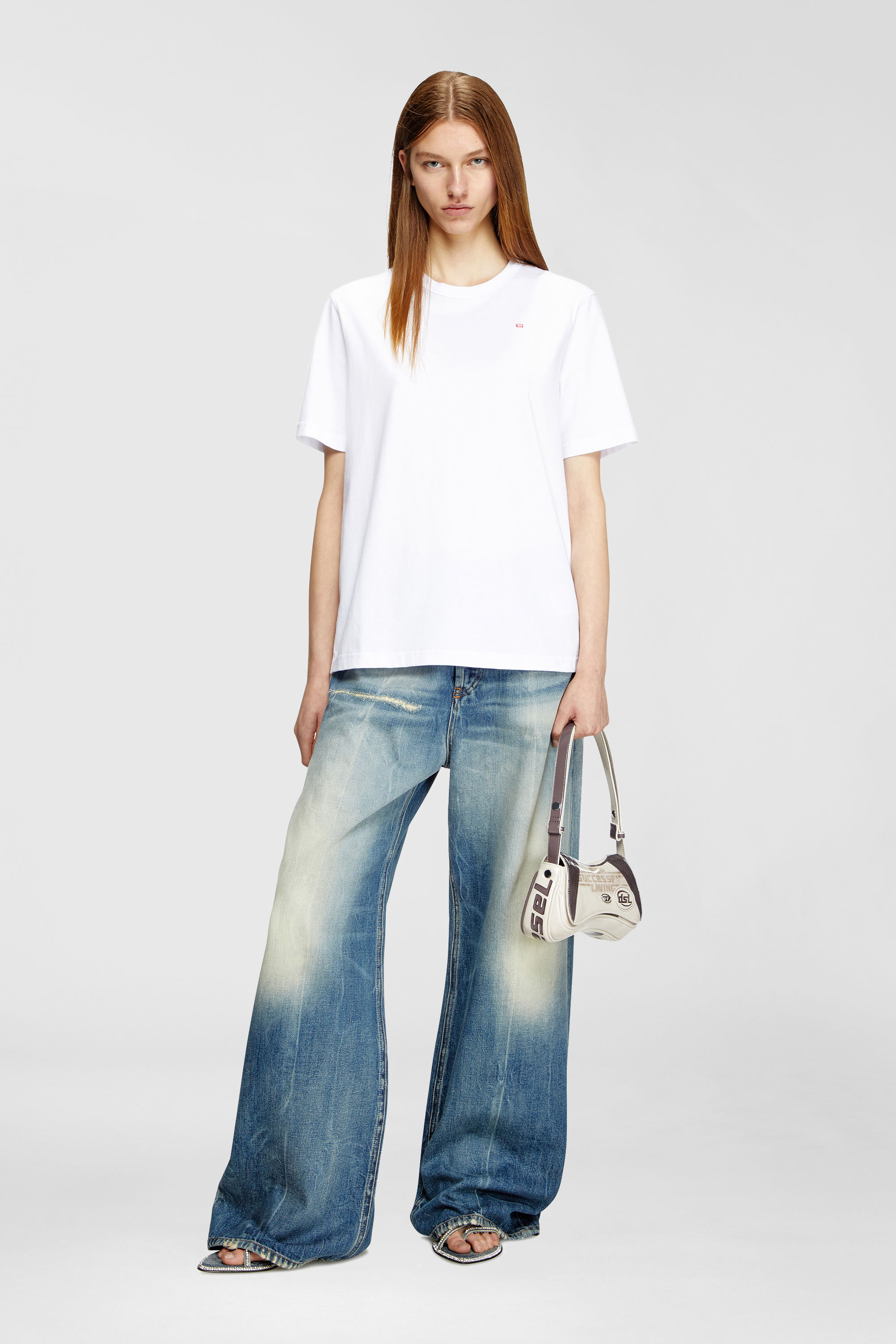 Diesel - T-ADJUST-MICRODIV, Camiseta con logotipo peque&ntilde;o bordado Unisex in Blanco - 2