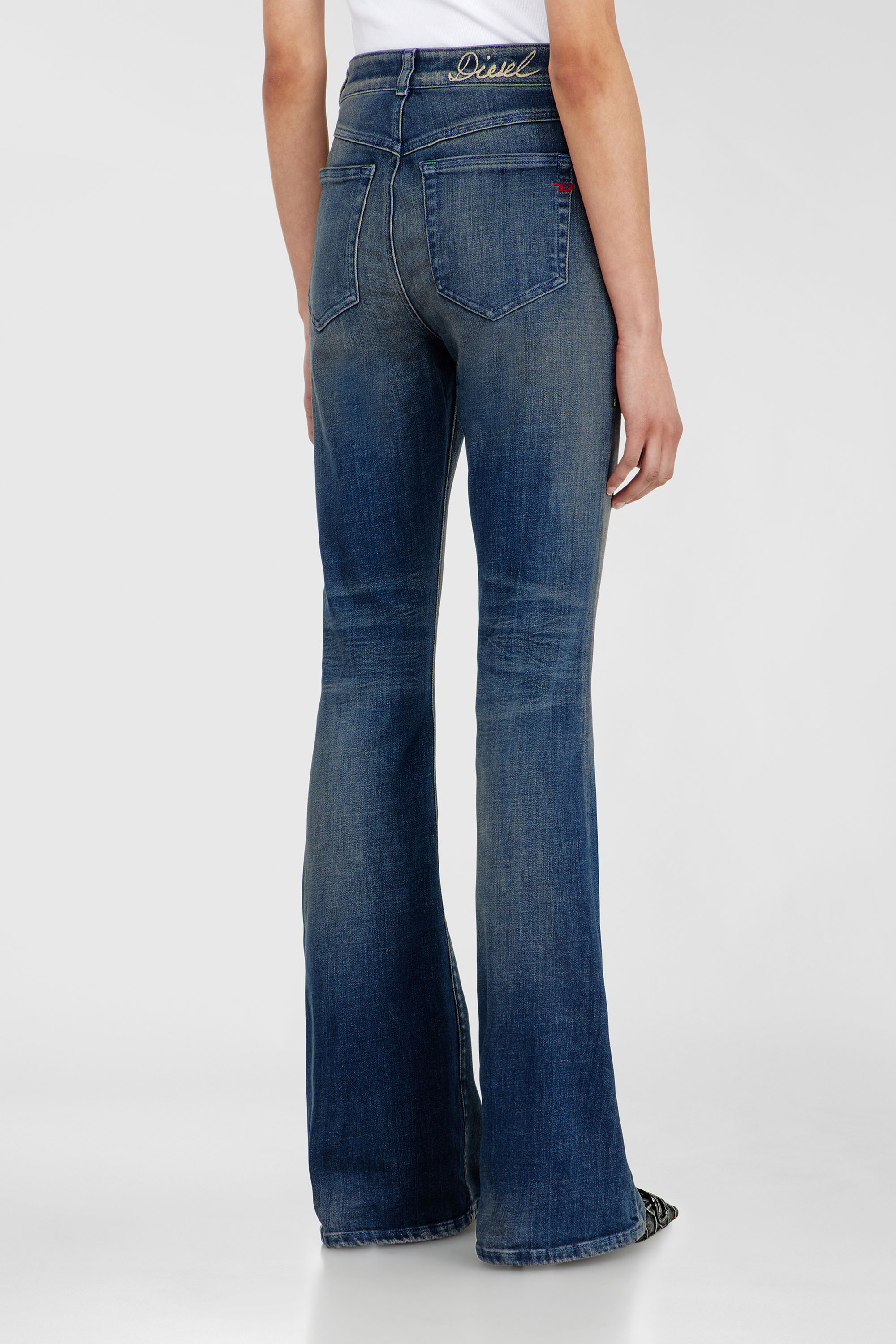 Diesel - Bootcut Jeans 1973 D-Partt 09P67 Mujer, Azul Oscuro - 5