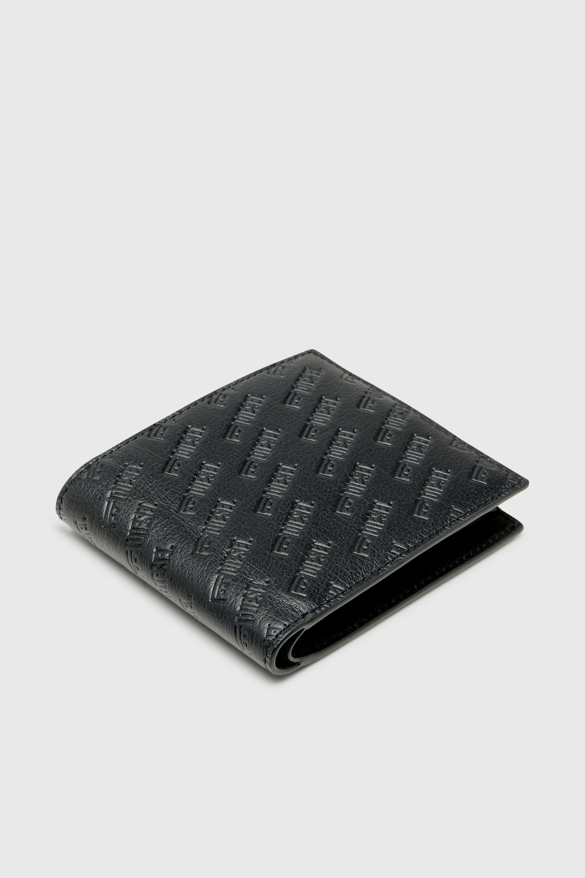 Diesel - MONOGRAM BI-FOLD COIN S 3D, Cartera de cuero plegable con logo all-over repujado Hombre in Negro - 4
