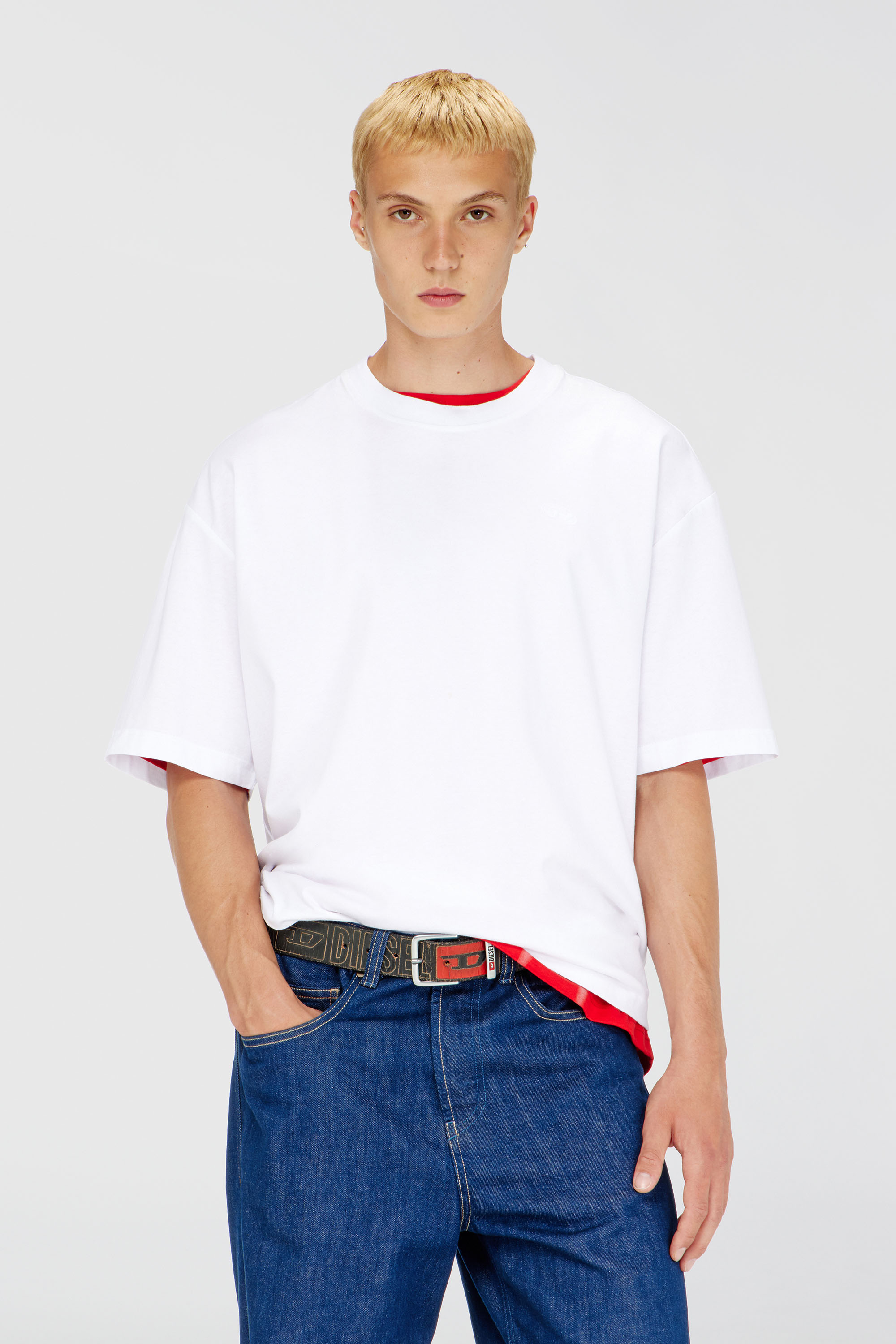 Diesel - T-BOGGY-MEGOVAL-D, Camiseta con bordado oval D grande Hombre in Blanco - 1