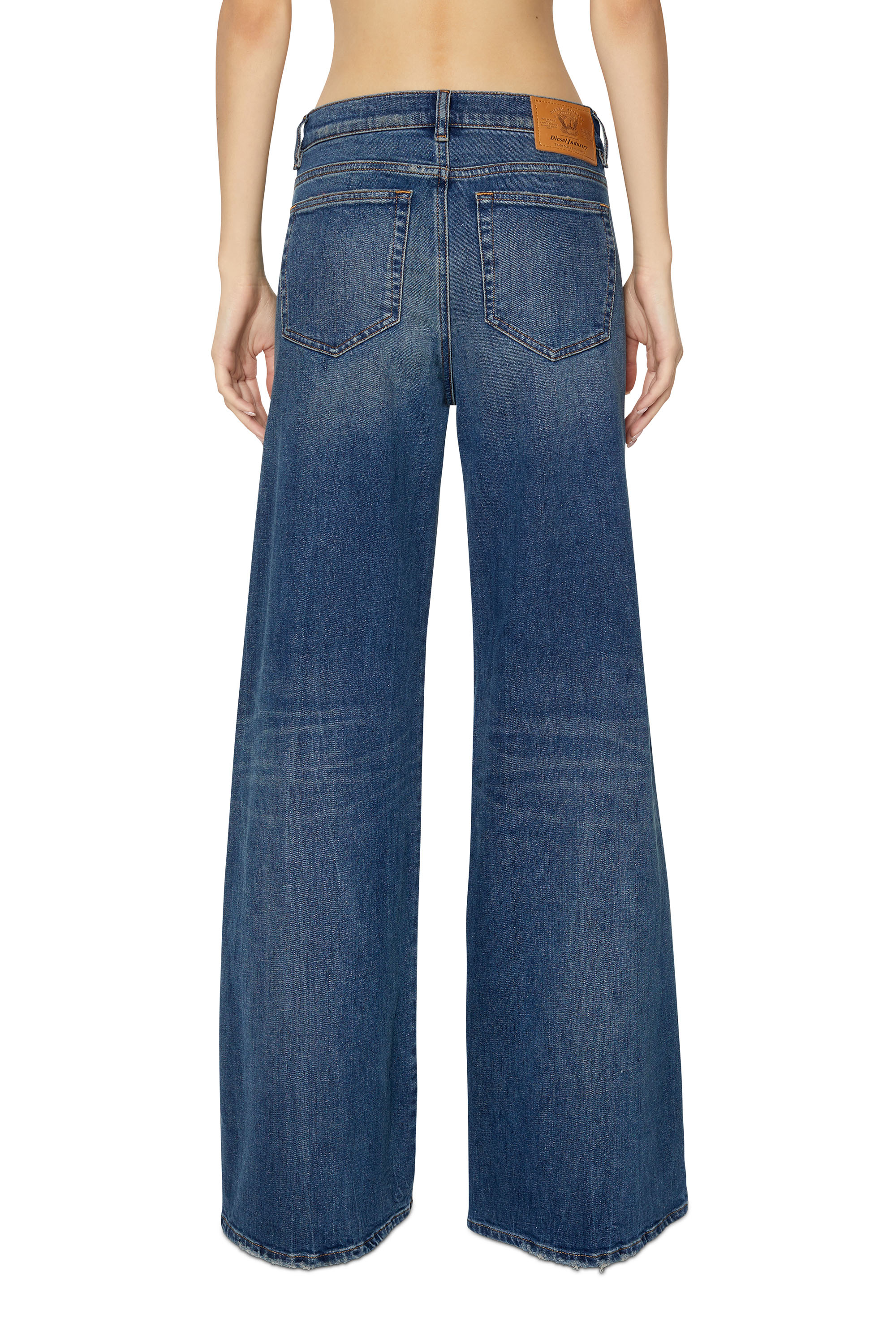 Diesel - 1978 D-AKEMI 09E66 Bootcut and Flare Jeans, Azul Oscuro - Image 2