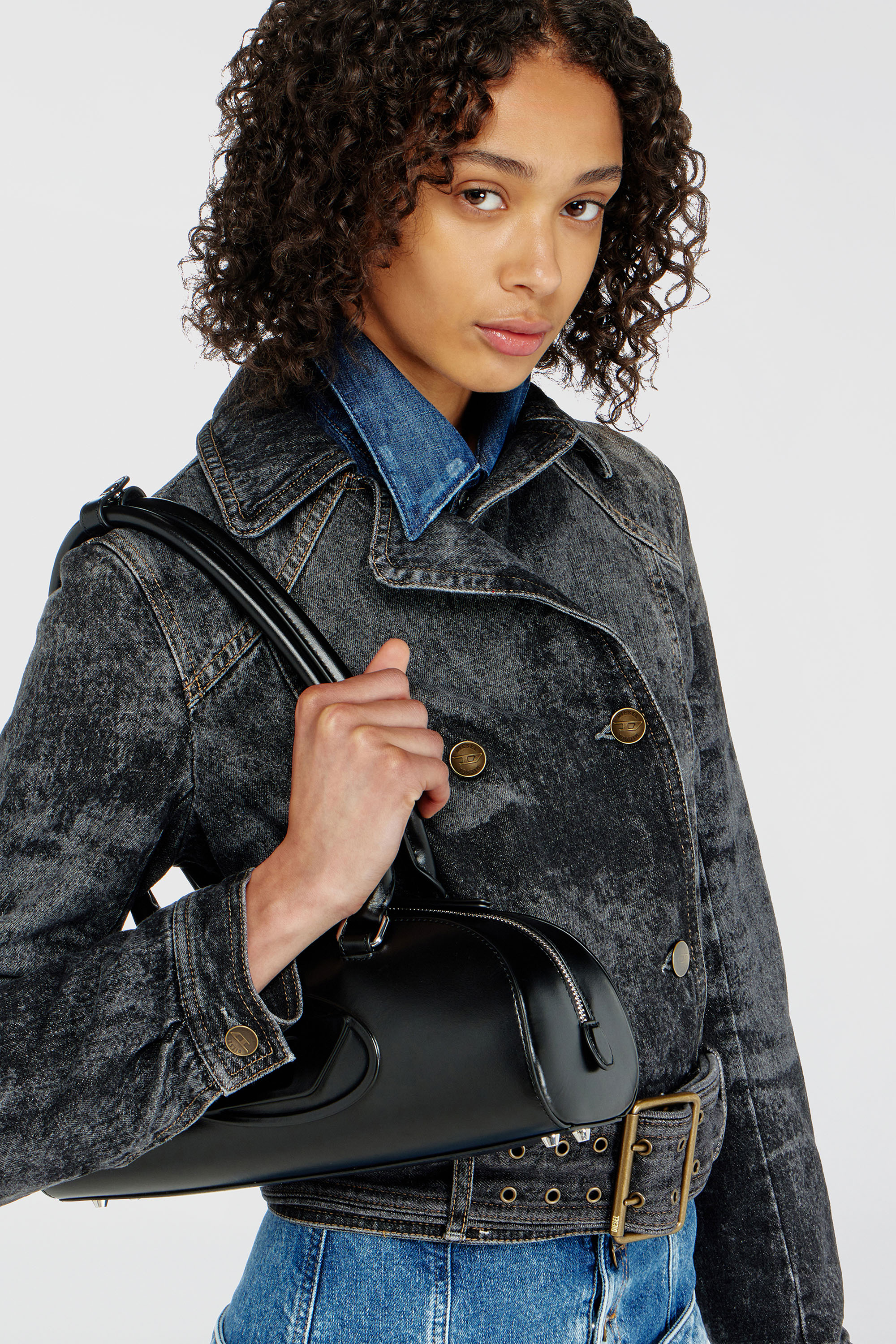 Diesel - DE-LEGEND-S, Chaqueta denim cropped con cintur&oacute;n Mujer in Negro - 5