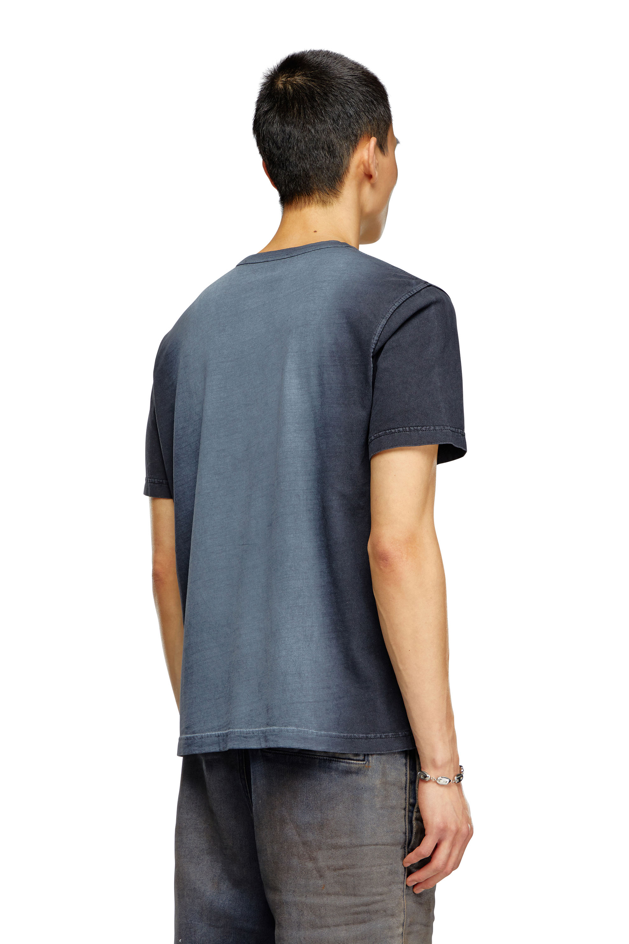 Diesel - T-ADJUST-Q2, Hombre Camiseta en tejido de algodón rociado in Negro - Image 4