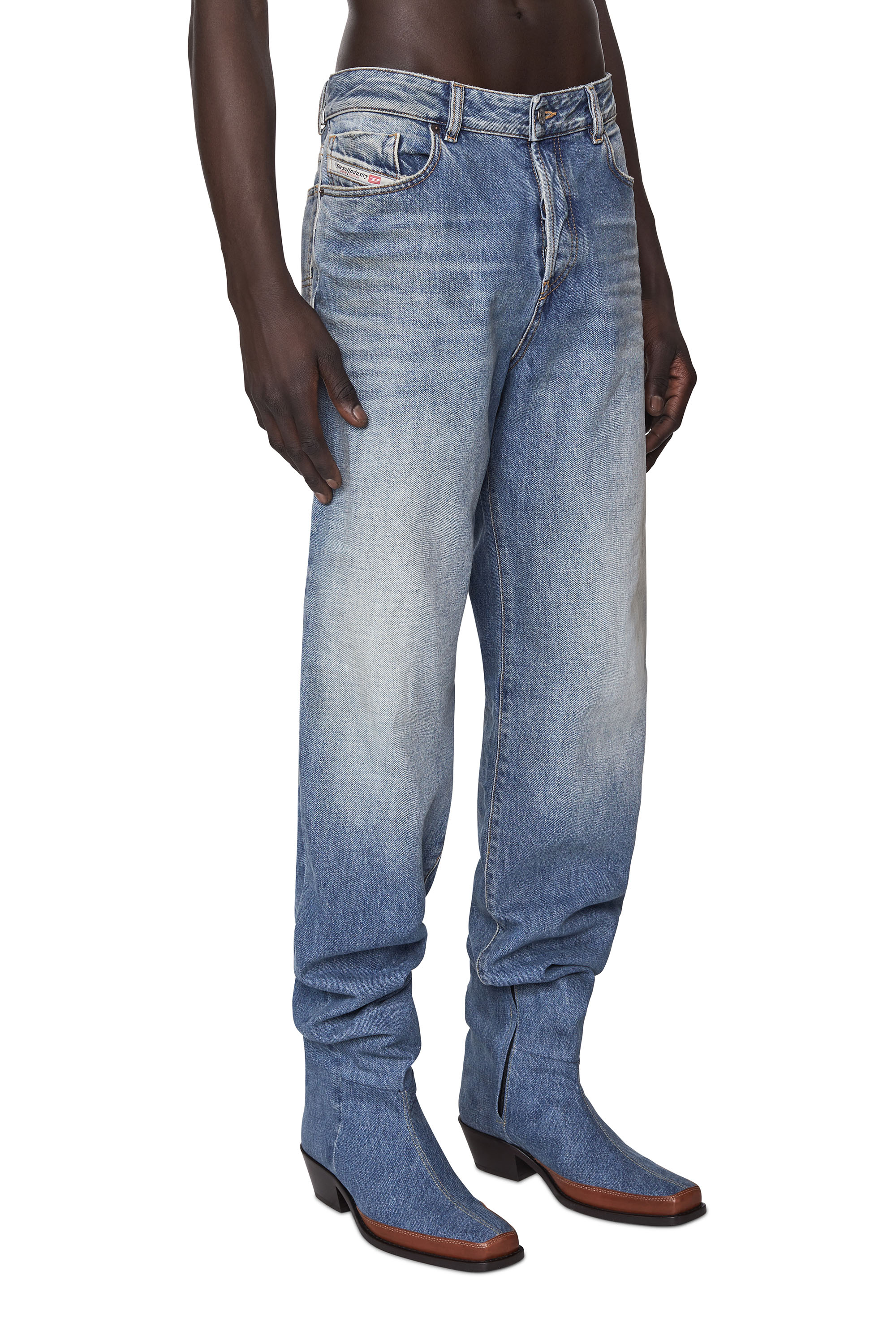 Diesel - 1955 007A7 Straight Jeans, Azul Claro - Image 3