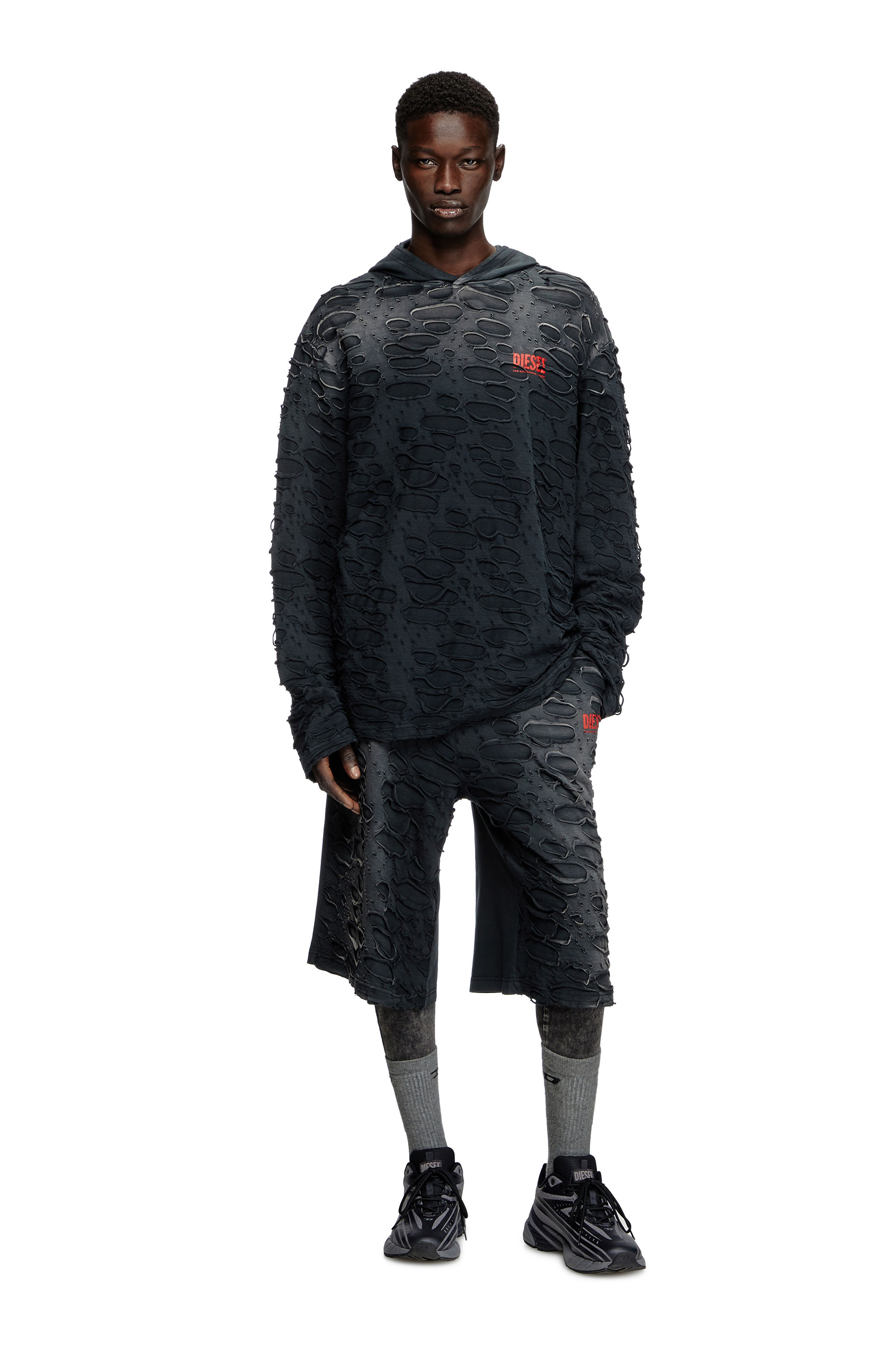 Diesel - T-CRANE-LS-HOOD, Camiseta de manga larga con capucha y orificios Hombre in Negro - 1