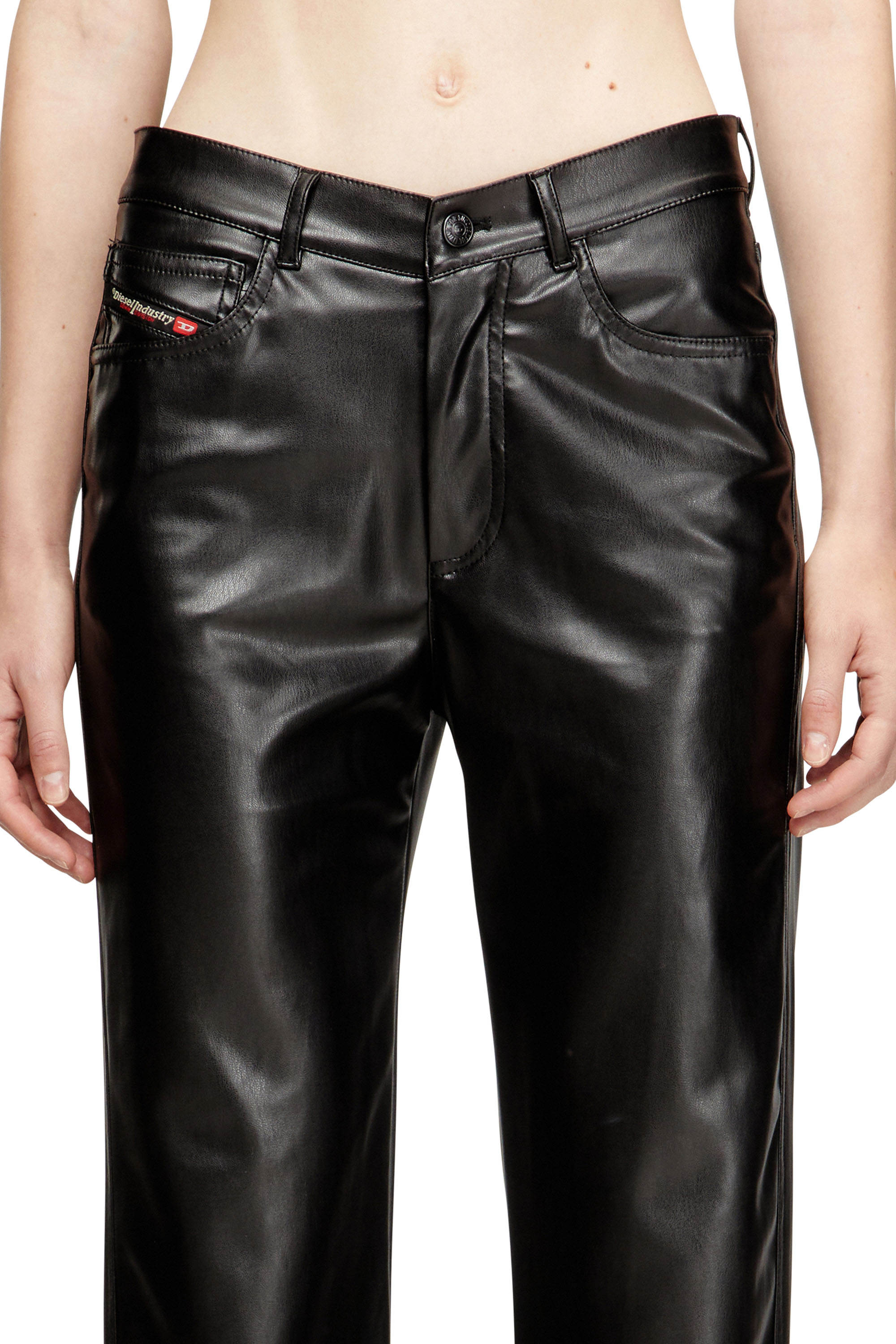 Diesel - P-LAIN, Pantalones de cinco bolsillos en tejido revestido Mujer in Negro - 4