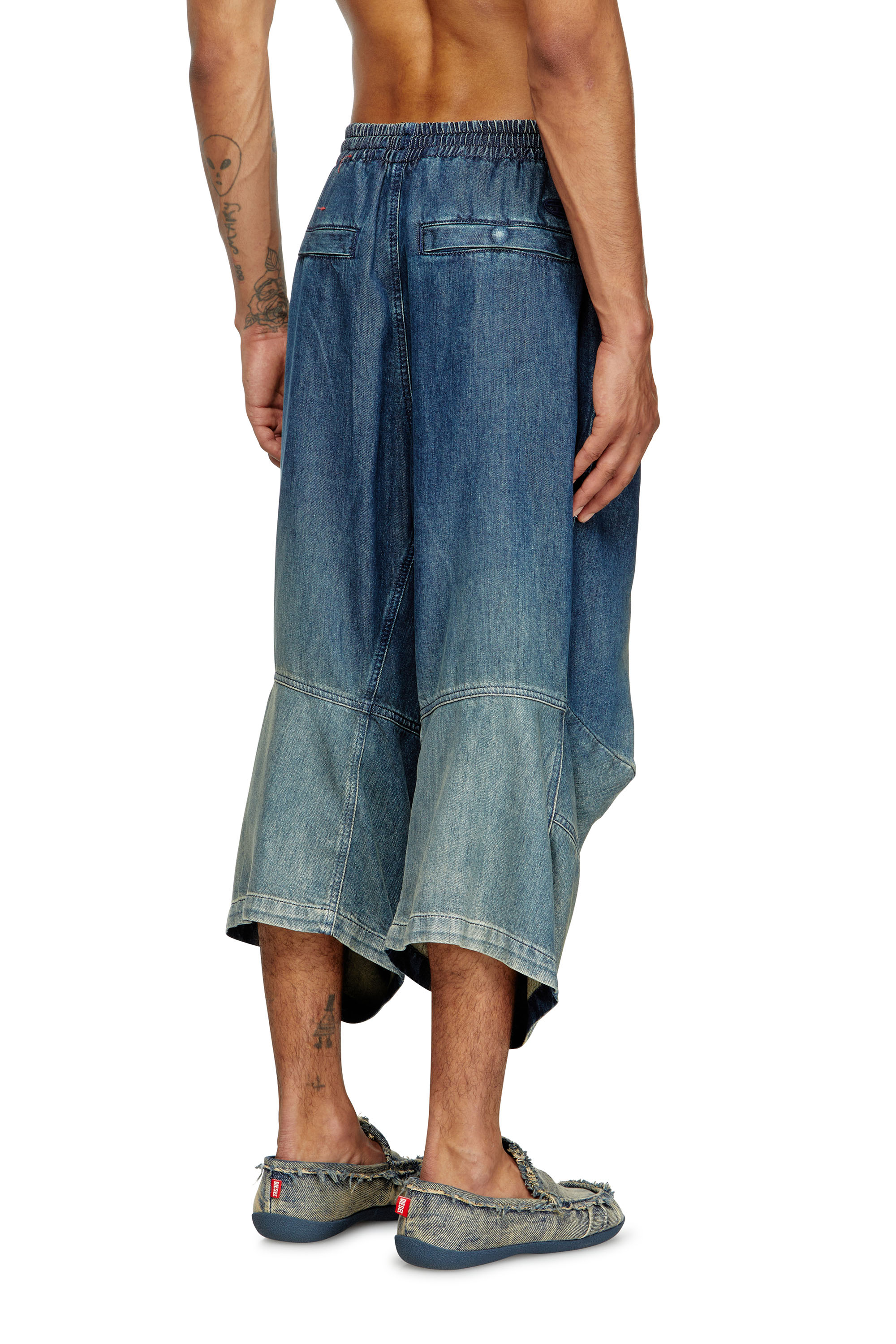 Diesel - D-PARI-SHORT-S, Pantalones cortos ergonómicos de denim sombreado Unisex in Azul marino - 4