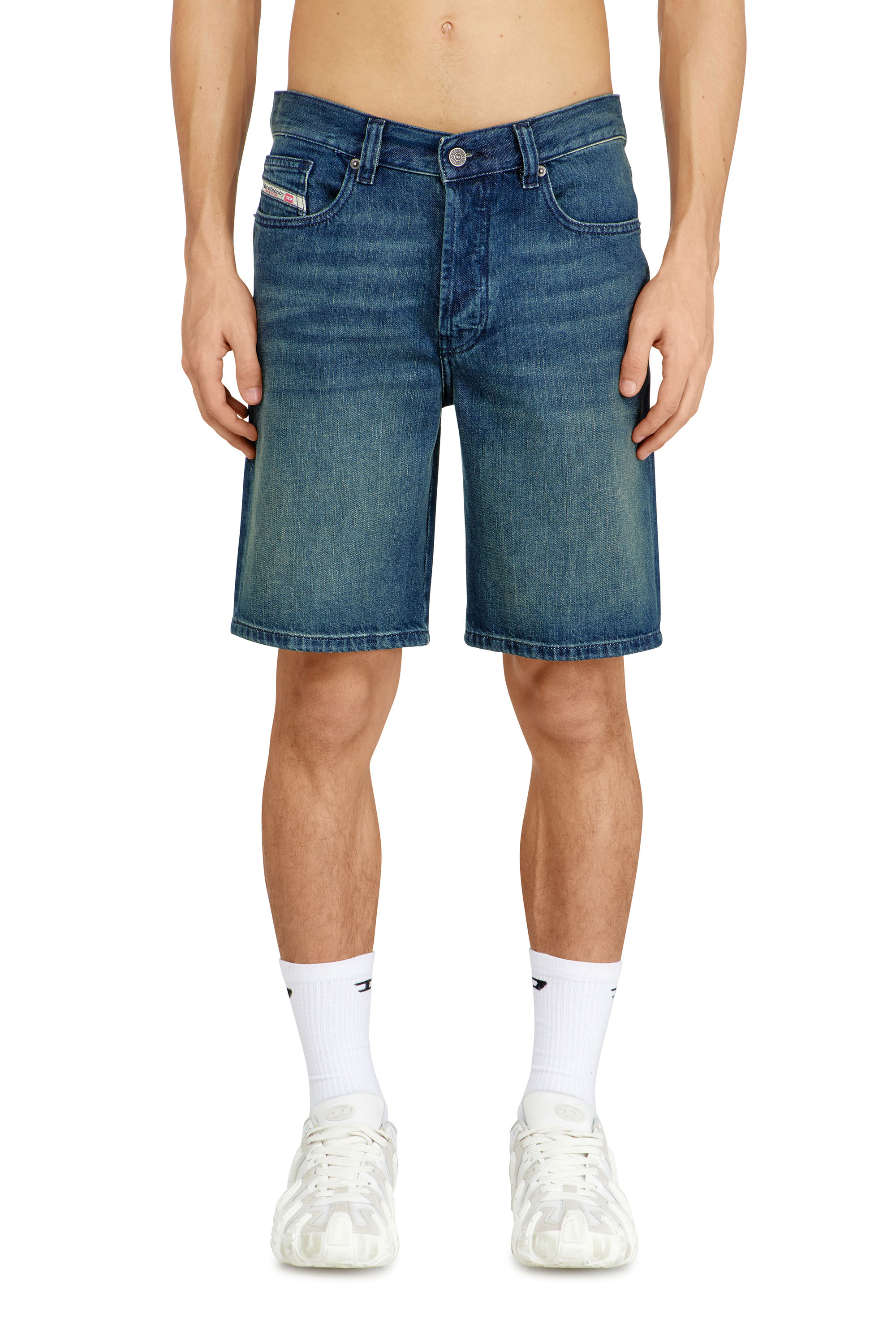Diesel - REGULAR-SHORT, Pantalones cortos de mezclilla con un aspecto limpio Hombre in Azul marino - 3