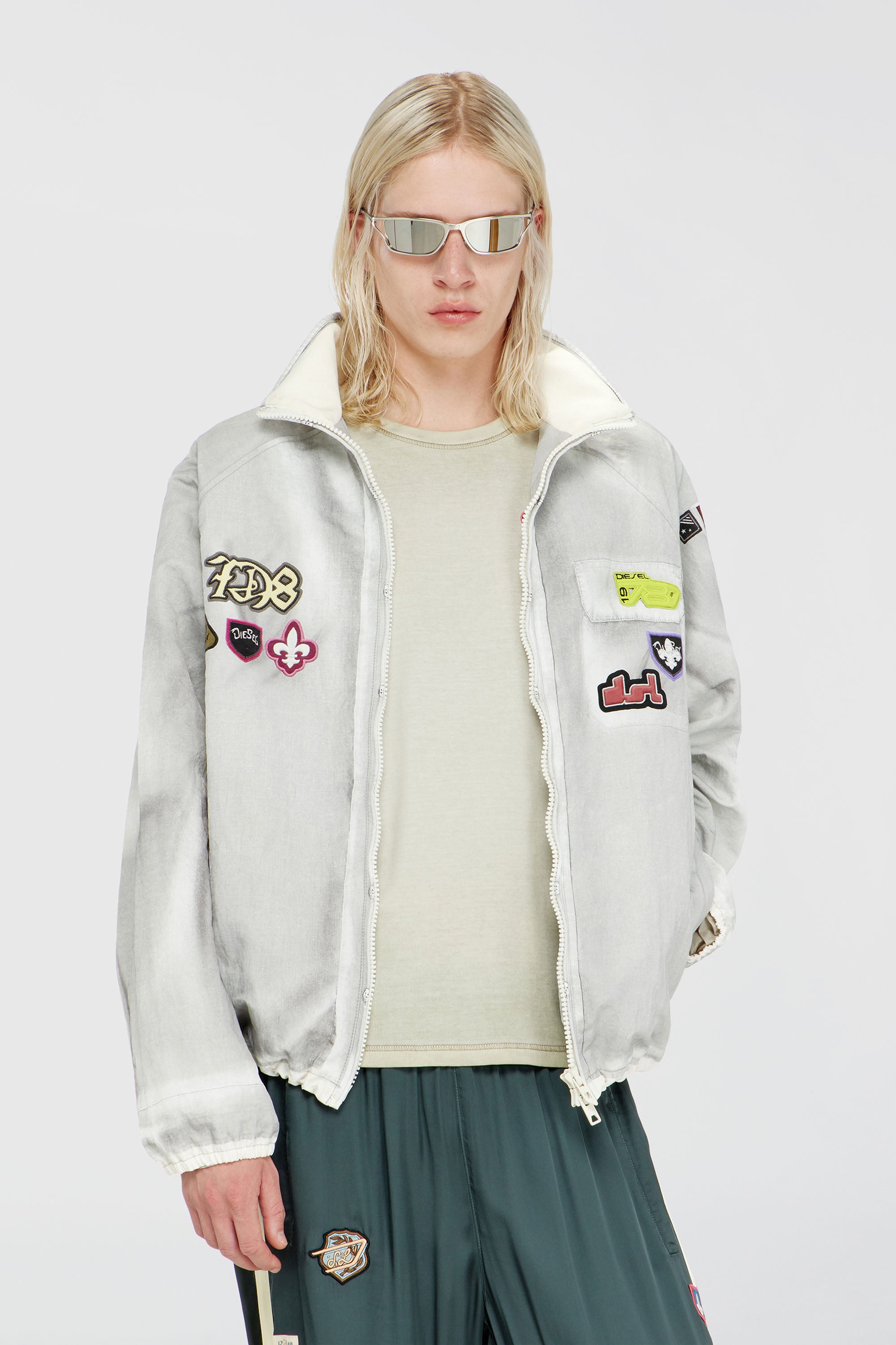 Diesel - J-PATCH, Cazadora cortavientos con parches trompe l&rsquo;oeil Hombre in Gris - 1