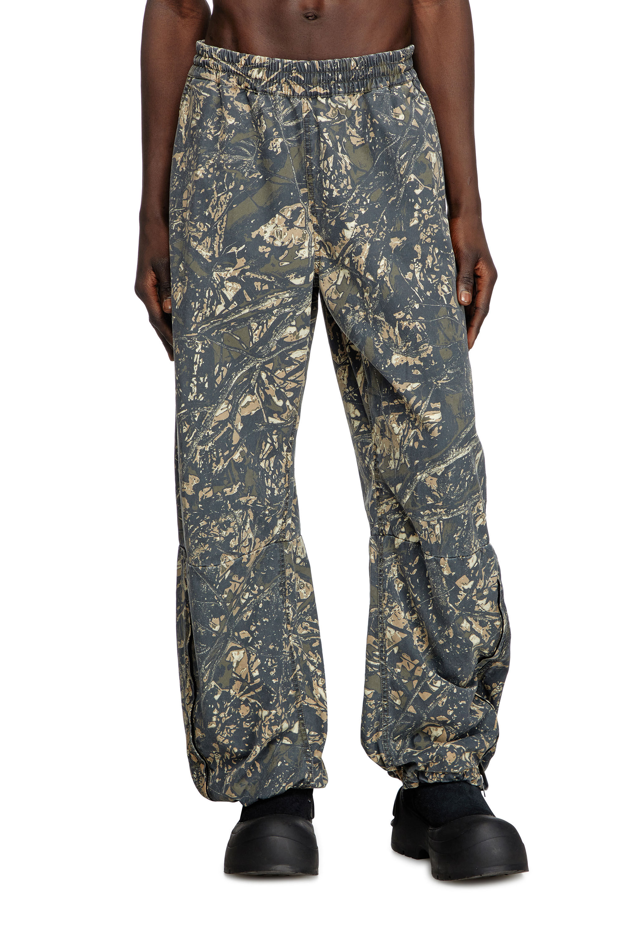 Diesel - P-LINT, Pantalones utility de camuflaje estilizado Hombre in Multicolor - 1