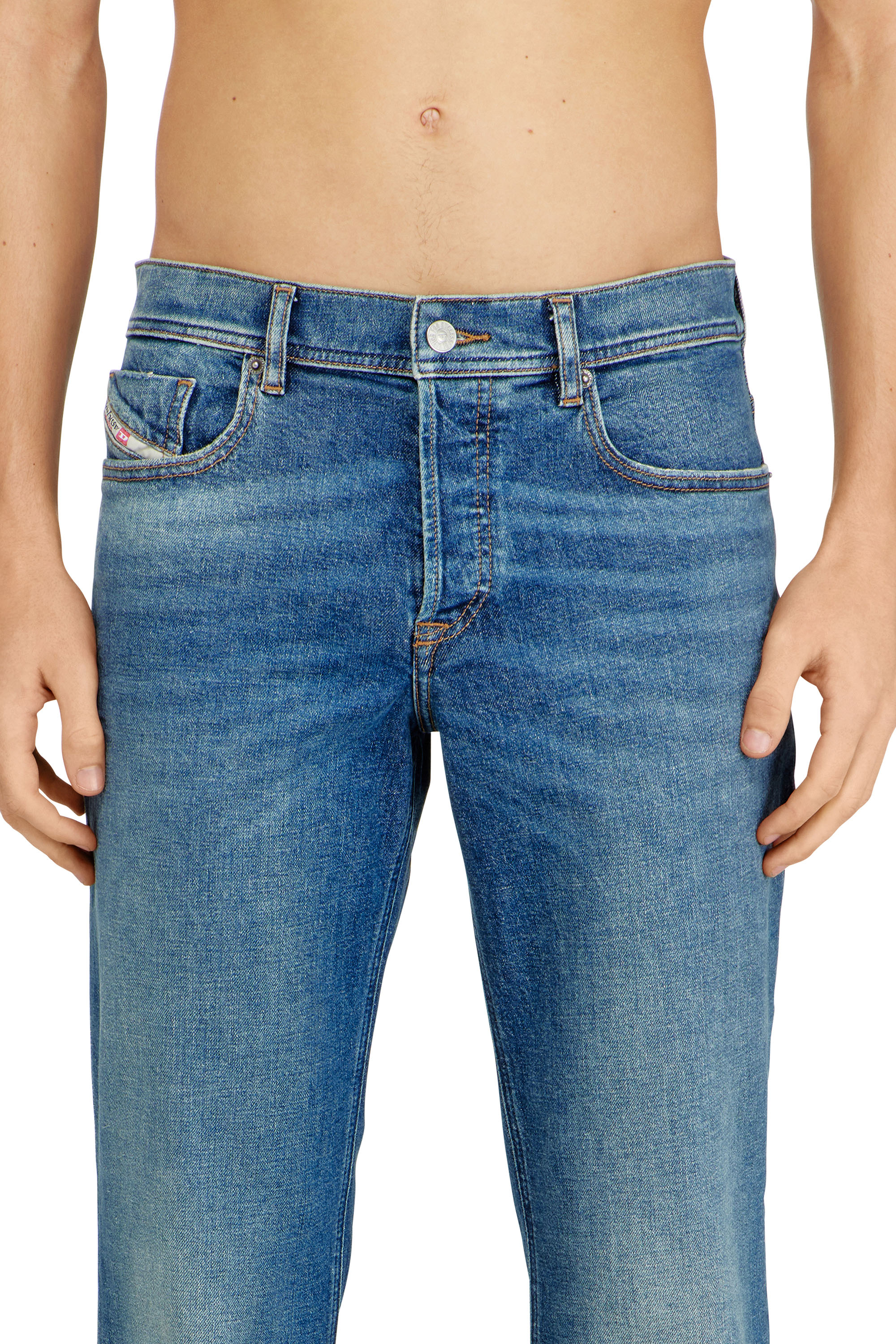 Diesel - Regular Jeans 2023 D-Finitive 0BEBD Hombre, Azul - 5