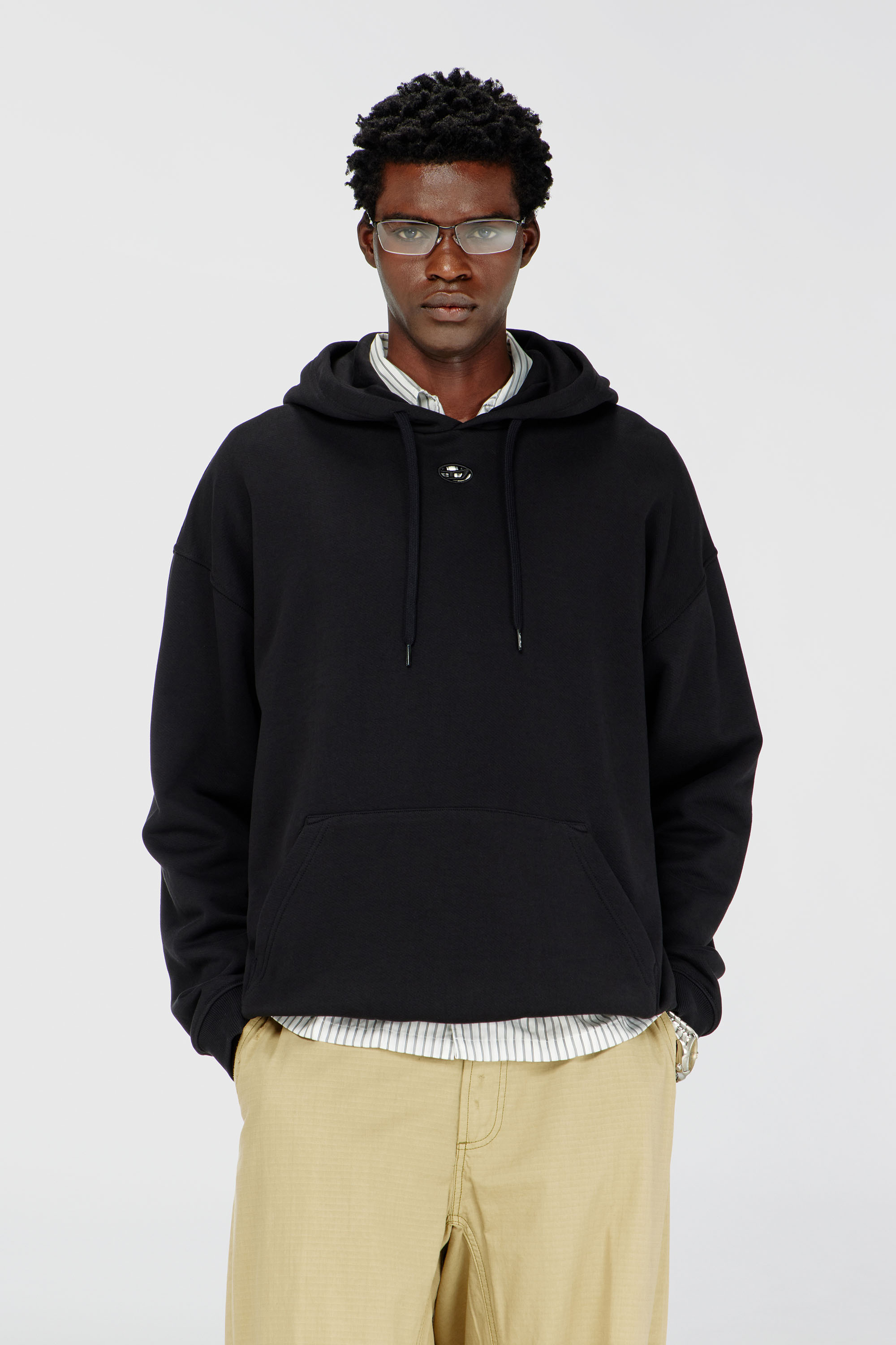 Diesel - S-BOXT-HOOD-DCO, Sudadera de corte relajado con bolsillo canguro Hombre in Negro - 3