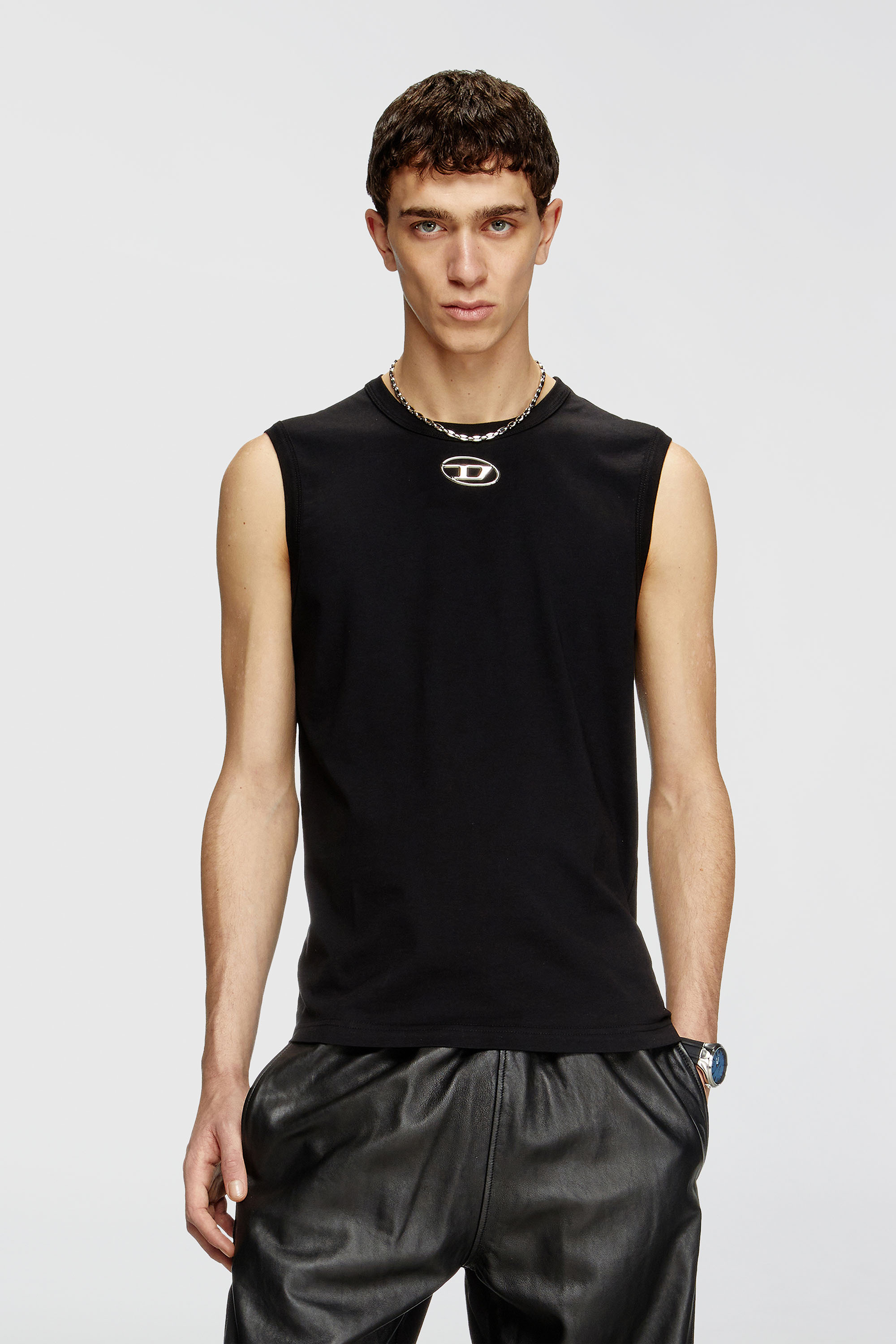 Diesel - T-BISCO-OD, Camiseta de tirantes con logotipo Oval D met&aacute;lico Hombre in Negro - 3