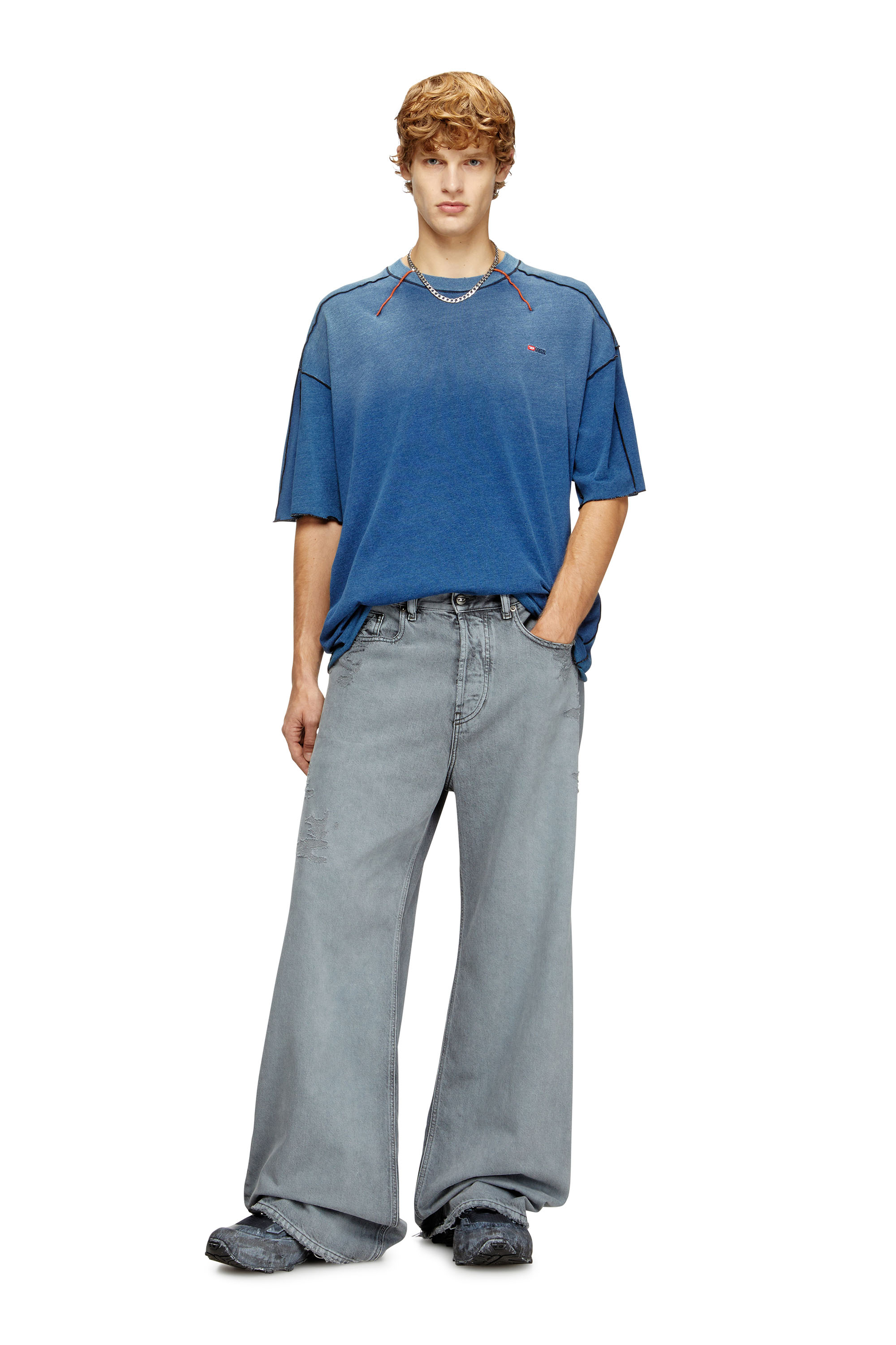 Diesel - T-CRAOXT, Camiseta de algodón con costuras overlock en contraste Hombre in ToBeDefined - 1