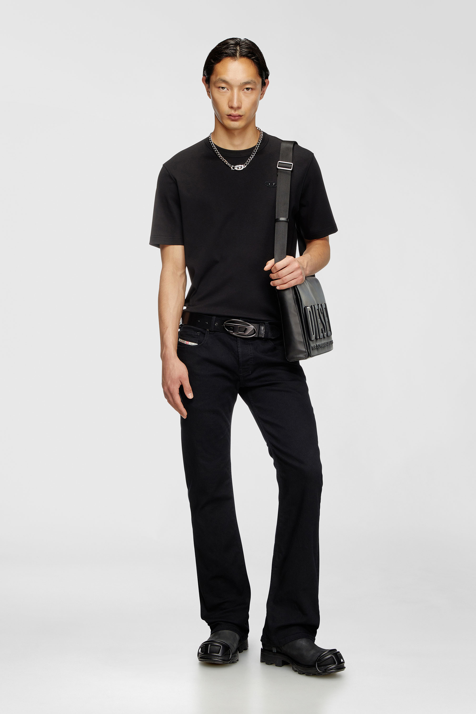 Diesel - T-ADJUST-SLITS-R17, Camiseta con bordado de logotipo a tono Hombre in Negro - 2
