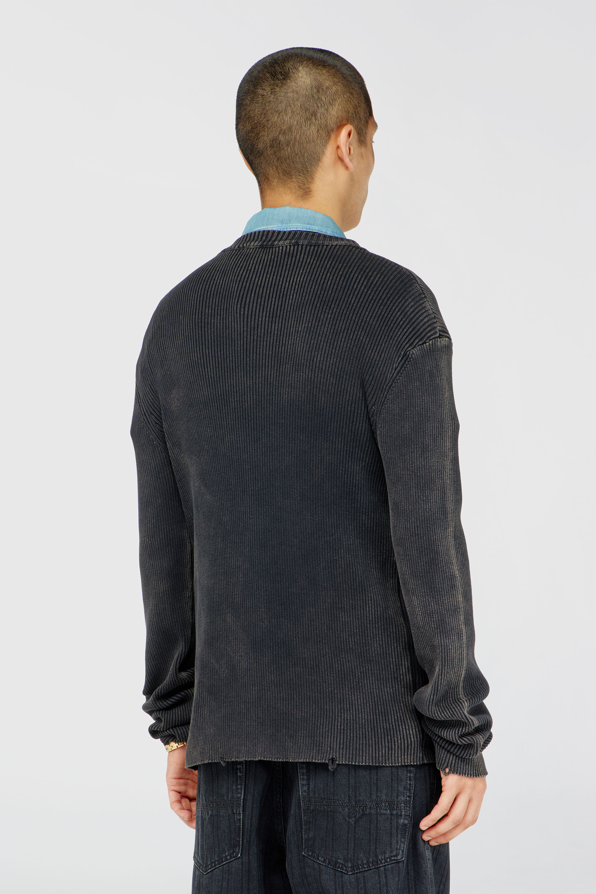 Diesel - K-DARIN-D, Jersey desgastado con logotipo recortado Hombre in Negro - 4
