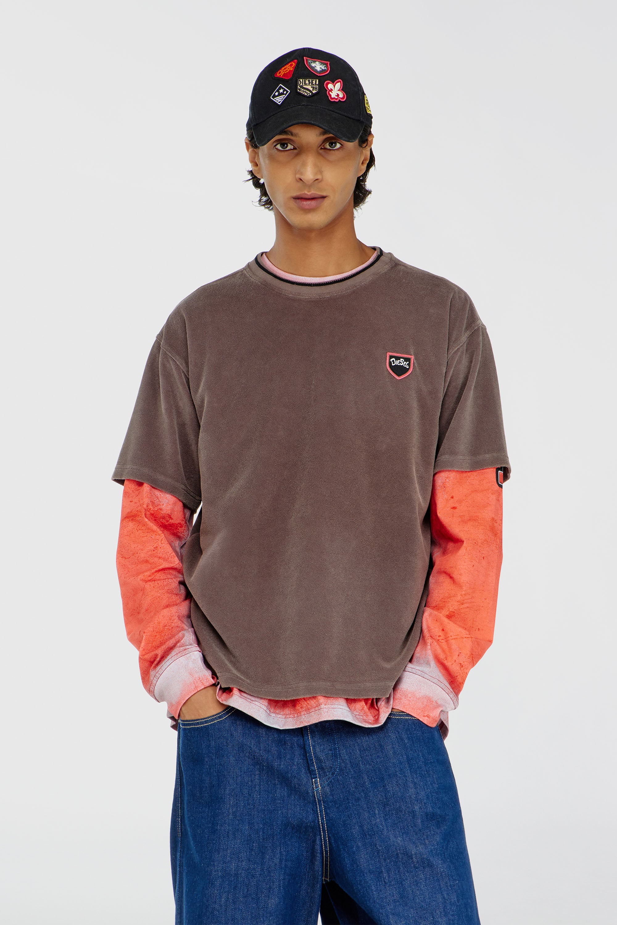 Diesel - T-SPONGY, Camiseta de chenilla con patch de escudo Hombre in Marr&oacute;n - 1