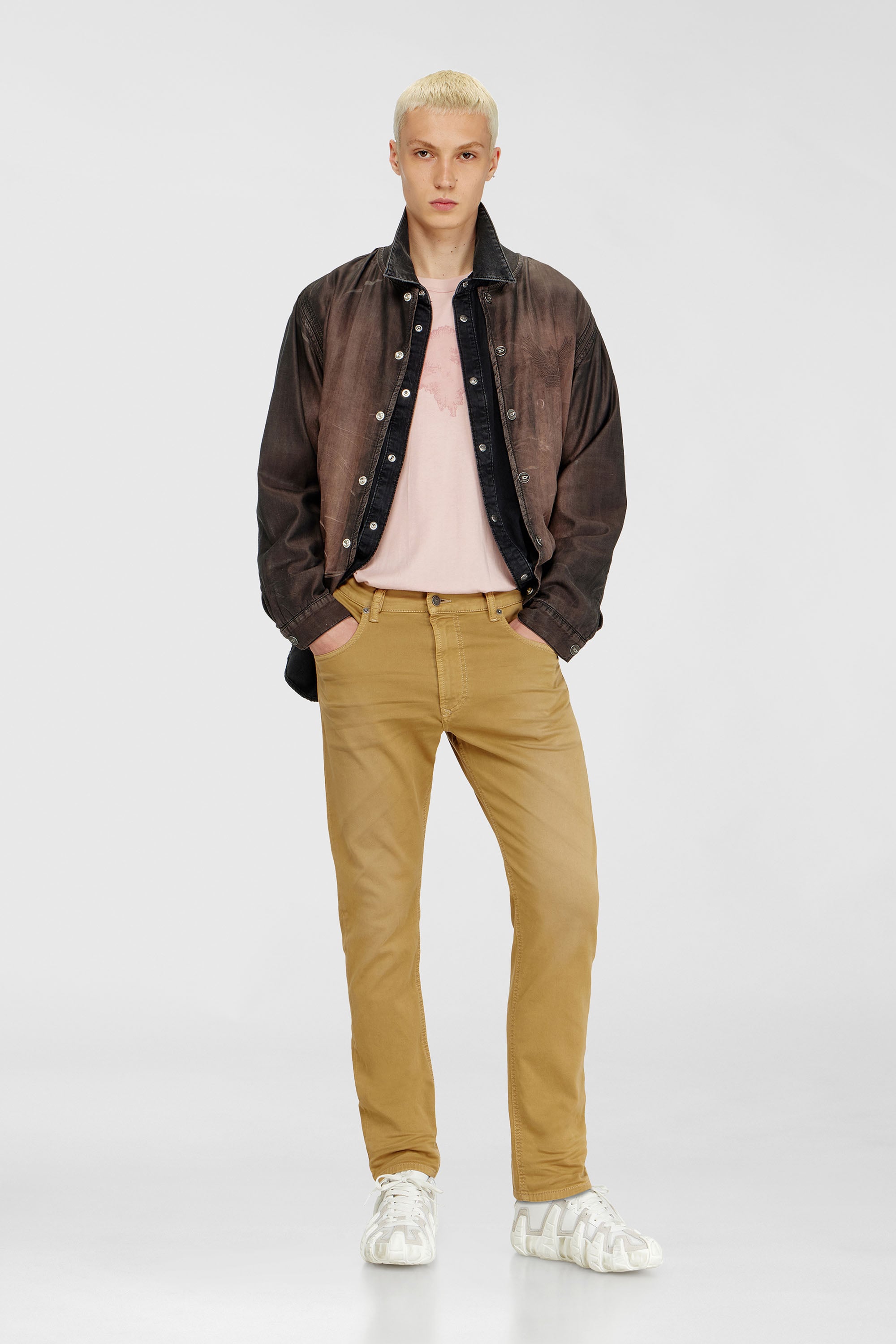 Diesel - Regular 2032 D-Krooley-BW Joggjeans&reg; 0670M Hombre, Beige Oscuro - 1
