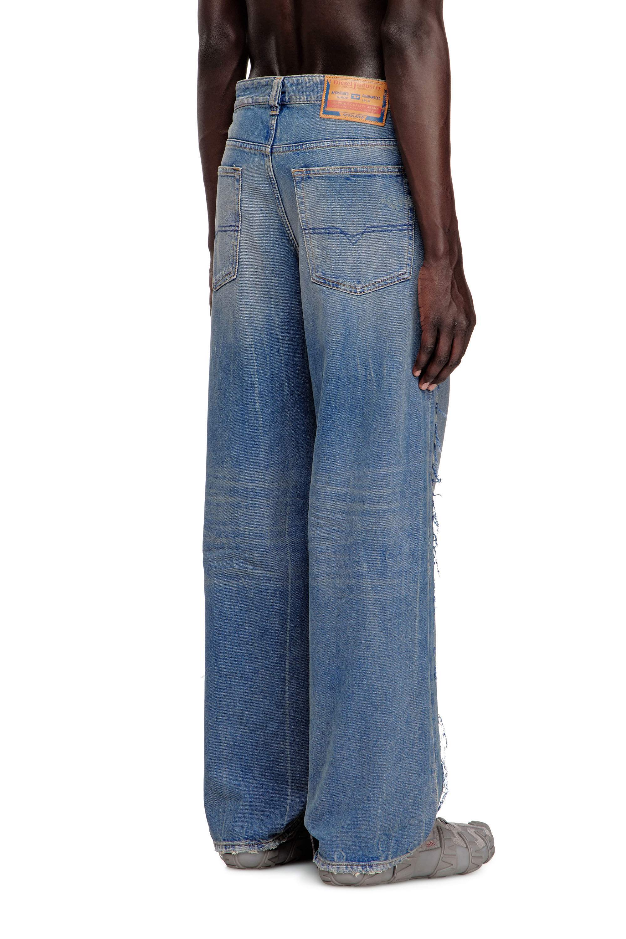 Diesel - Relaxed Jeans 2001 D-Macro 09N27 Hombre, Azul medio - 4