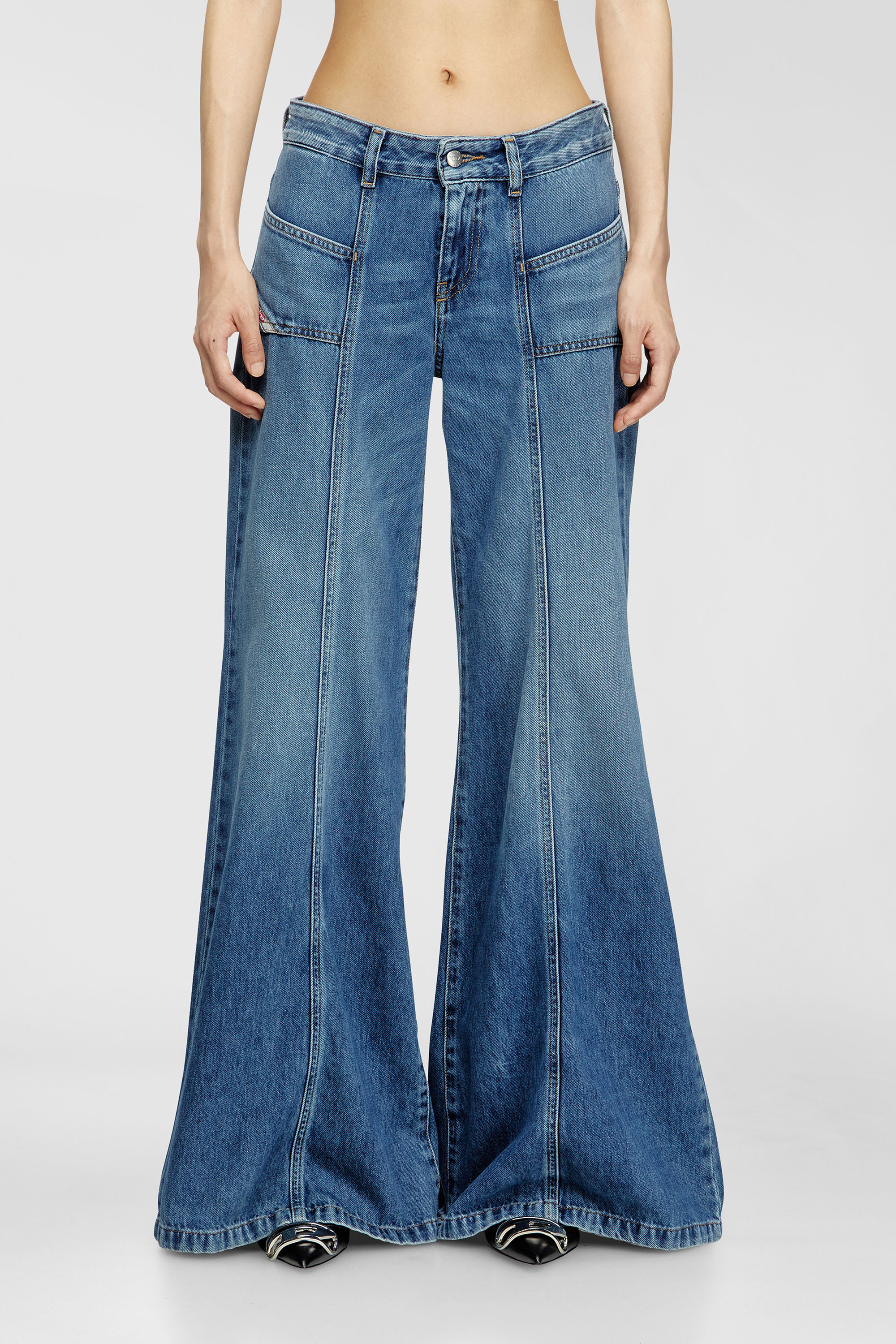 Diesel - Flare Jeans D-Akii 09M56 Mujer, Azul medio - 1