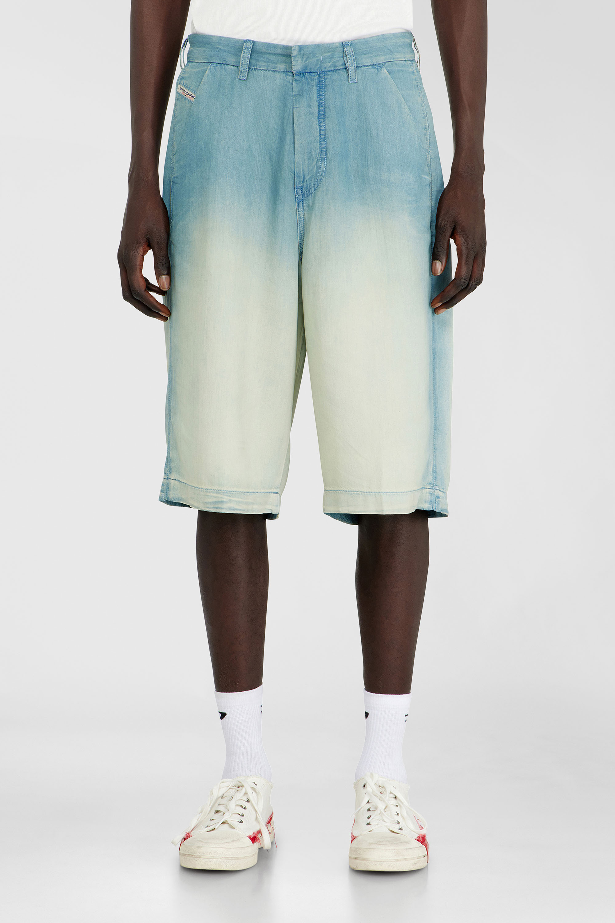 Diesel - D-TYLOR-SHORT-S, Shorts de mezclilla fluida con lavado oscuro Hombre in Azul marino - 1