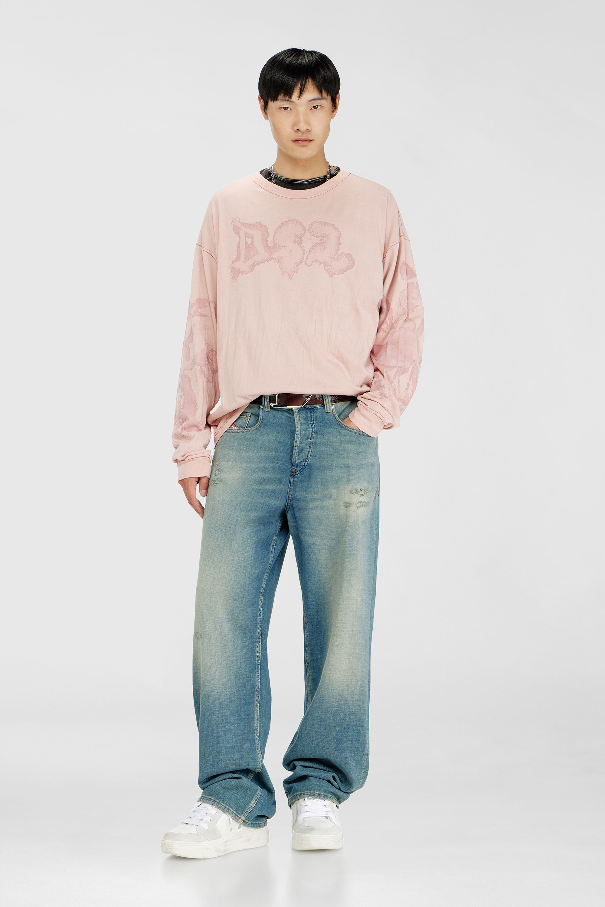 Diesel - T-BOXT-LS-AA4, Camiseta relaxed de manga larga con estampado irregular Hombre in Rosa - 2