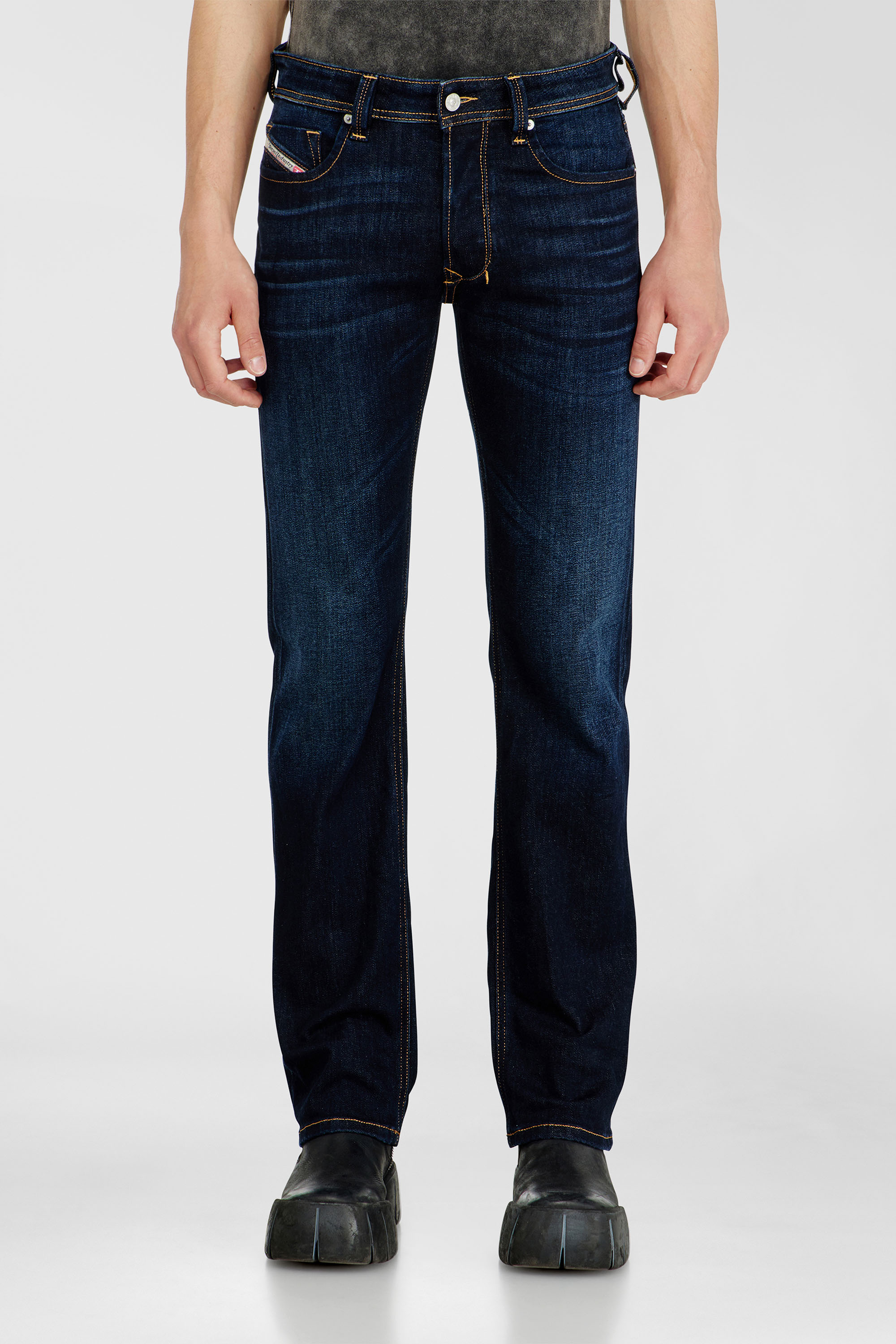 Diesel - Regular Jeans 1985 Larkee 09Q15 Hombre, Azul Oscuro - 1