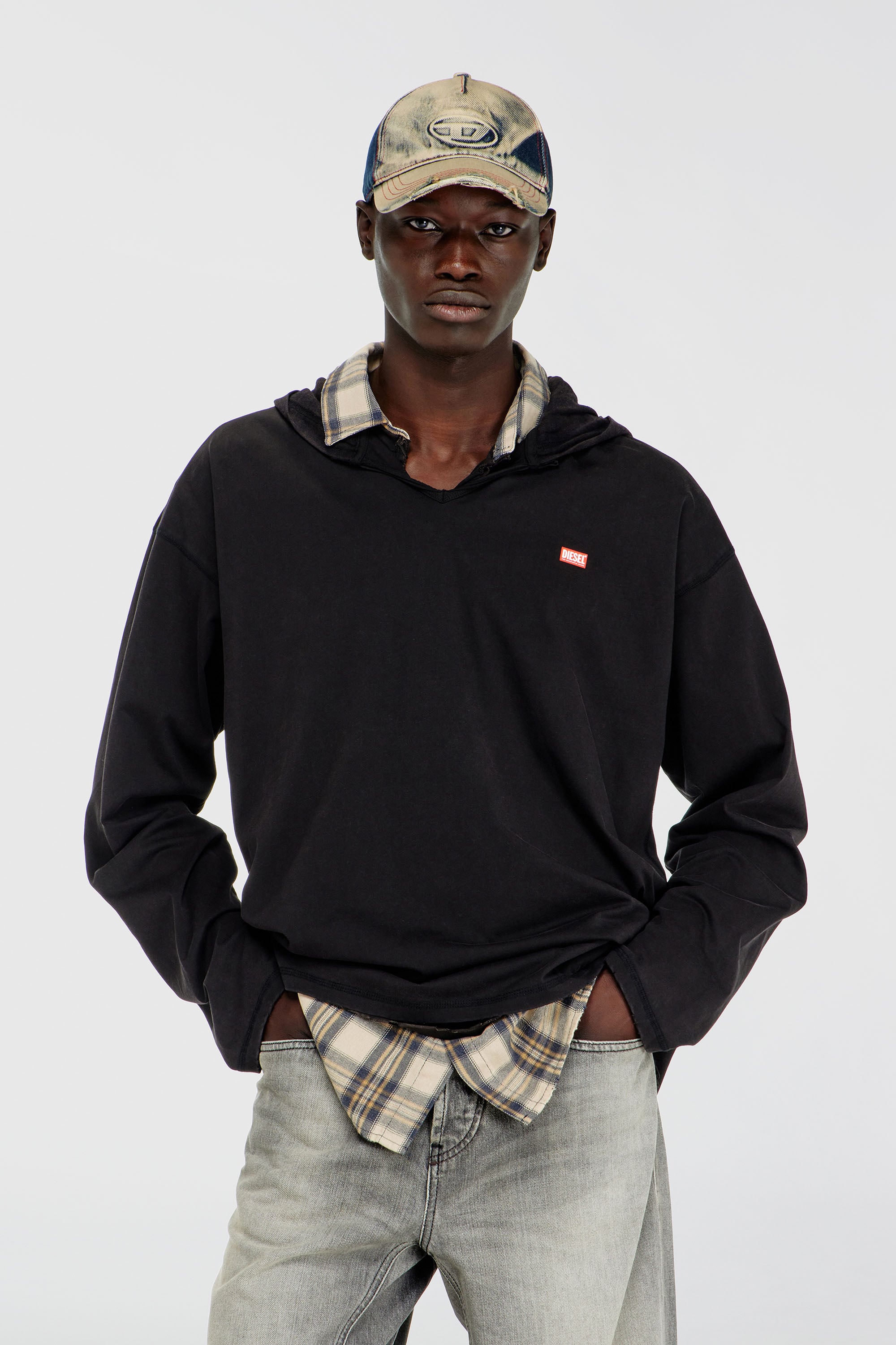 Diesel - T-BOXT-LS-HOOD-CHECK, Camiseta de manga larga con capucha de franela Hombre in Negro - 1