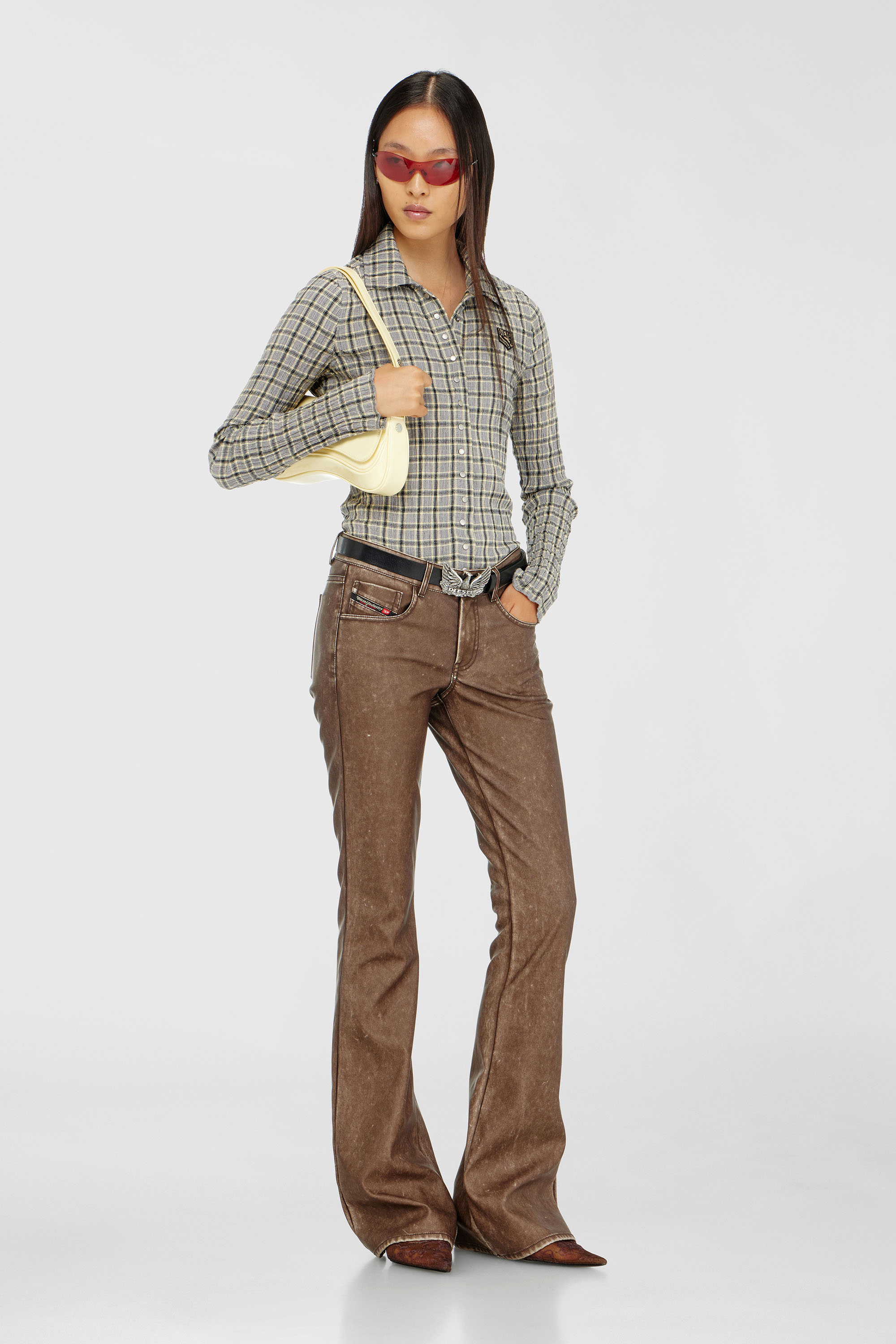 Diesel - P-STELLAR-S1, Pantal&oacute;n bootcut en tejido revestido tratado Mujer in Marr&oacute;n - 1