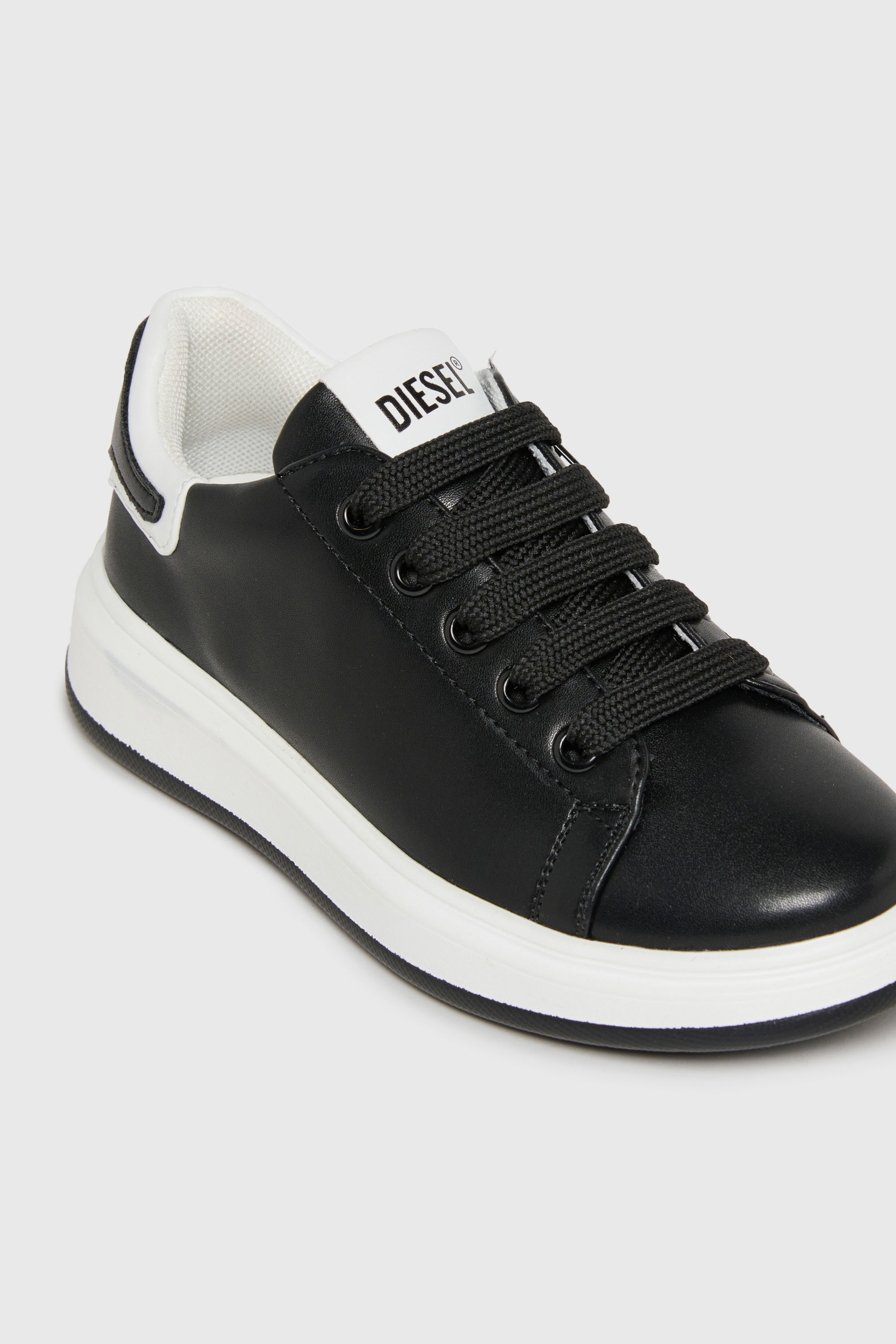 Diesel - S-MEQUIPLA, S-MEQUIPLA-Zapatillas con ribetes en contraste Unisex in Negro - 4
