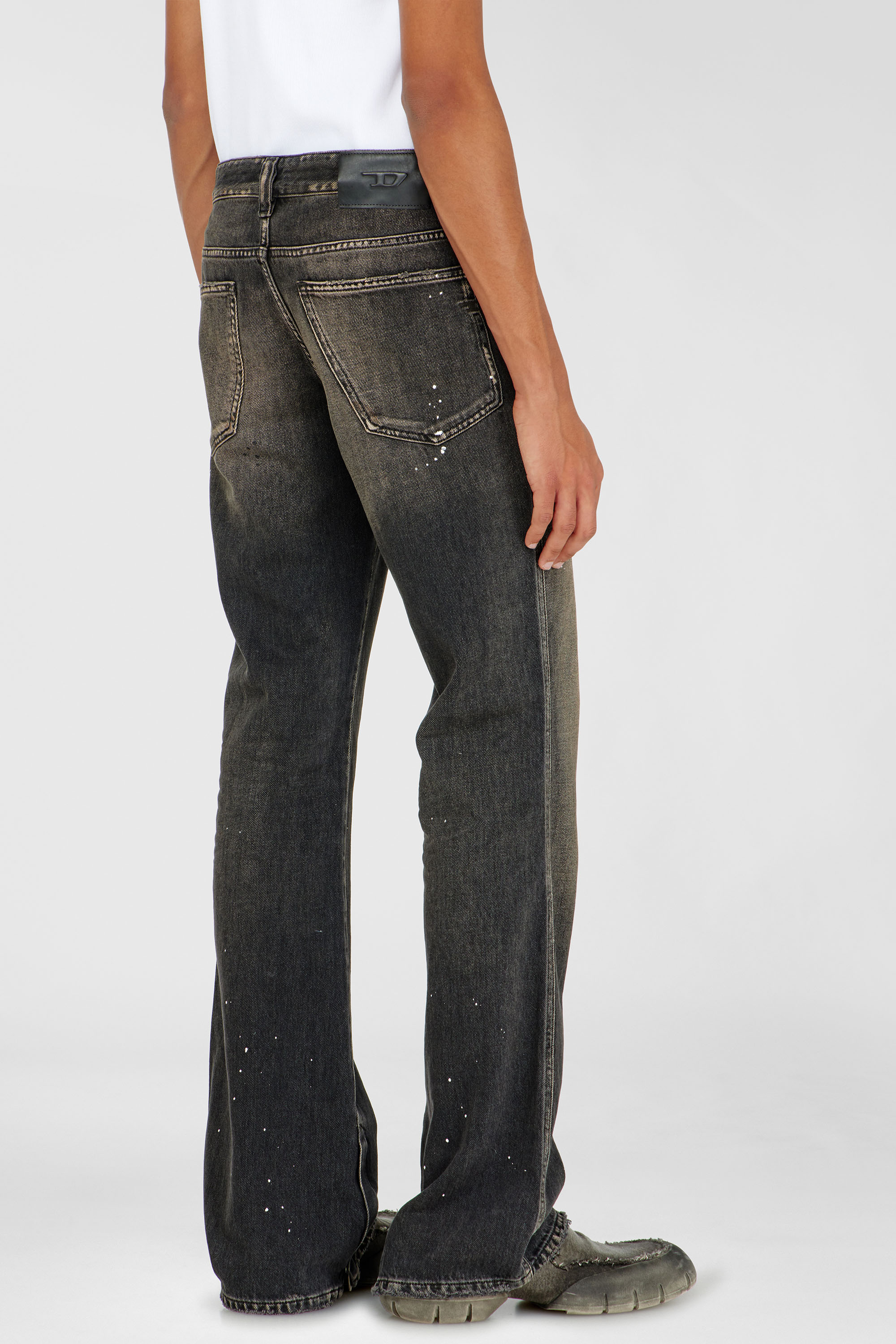 Diesel - Bootcut Jeans 1998 D-Buck 09P64 Hombre, Negro/Gris oscuro - 5