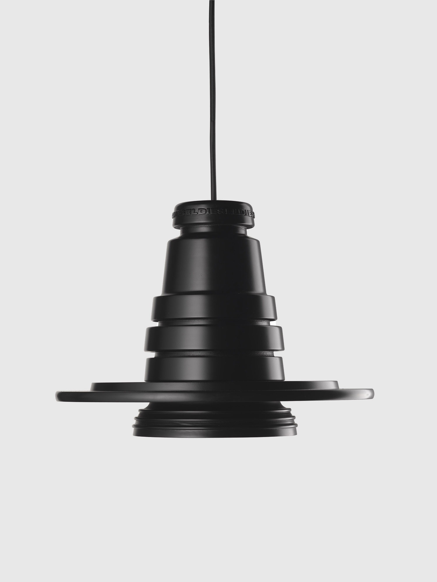 Diesel - TOOL GRANDE SOSP, L&aacute;mpara grande inspirada en lente de c&aacute;mara r&eacute;flex Unisex in Negro - 1