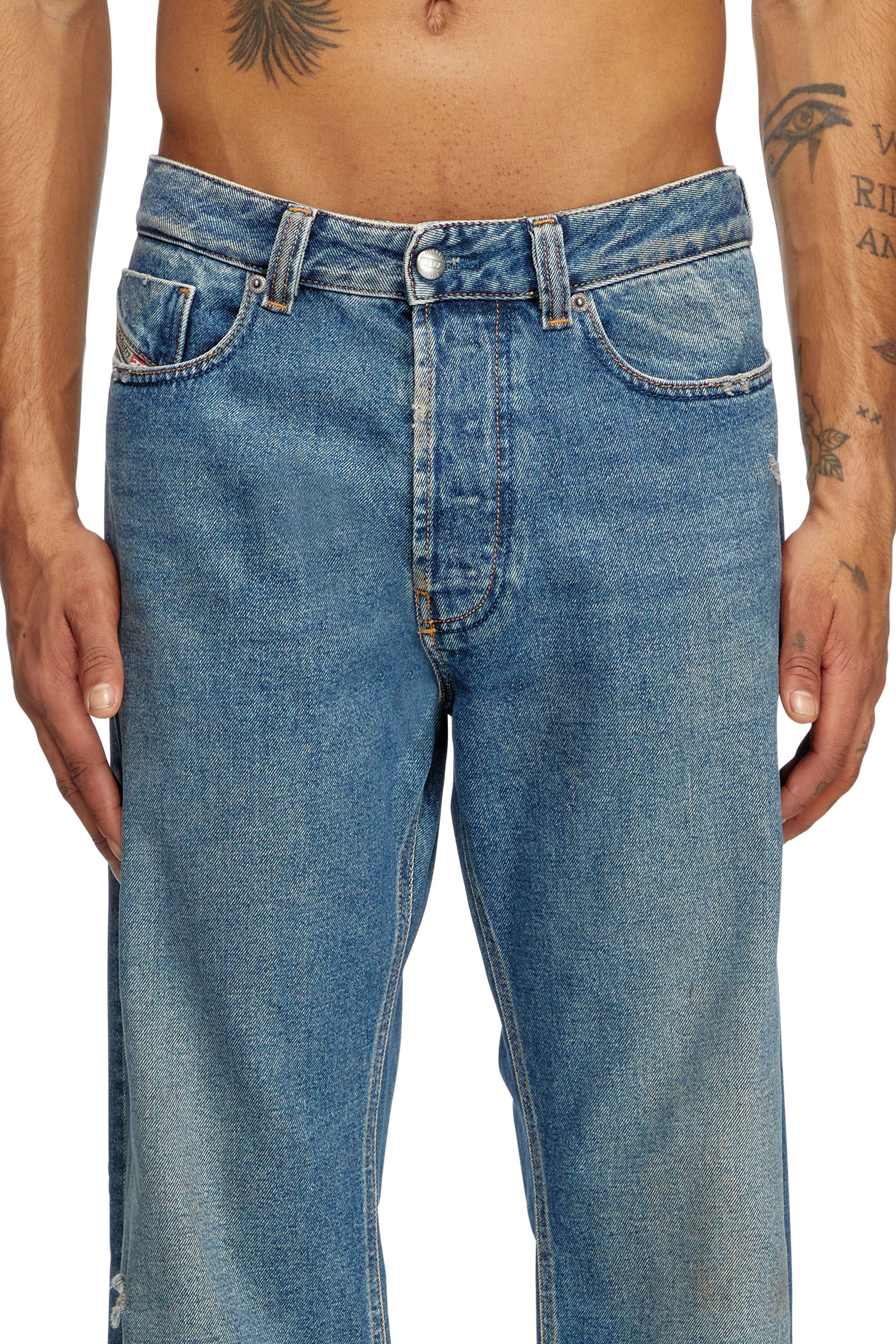 Diesel - Relaxed Jeans 1980 D-Eeper 09J79 Hombre, Azul medio - 5