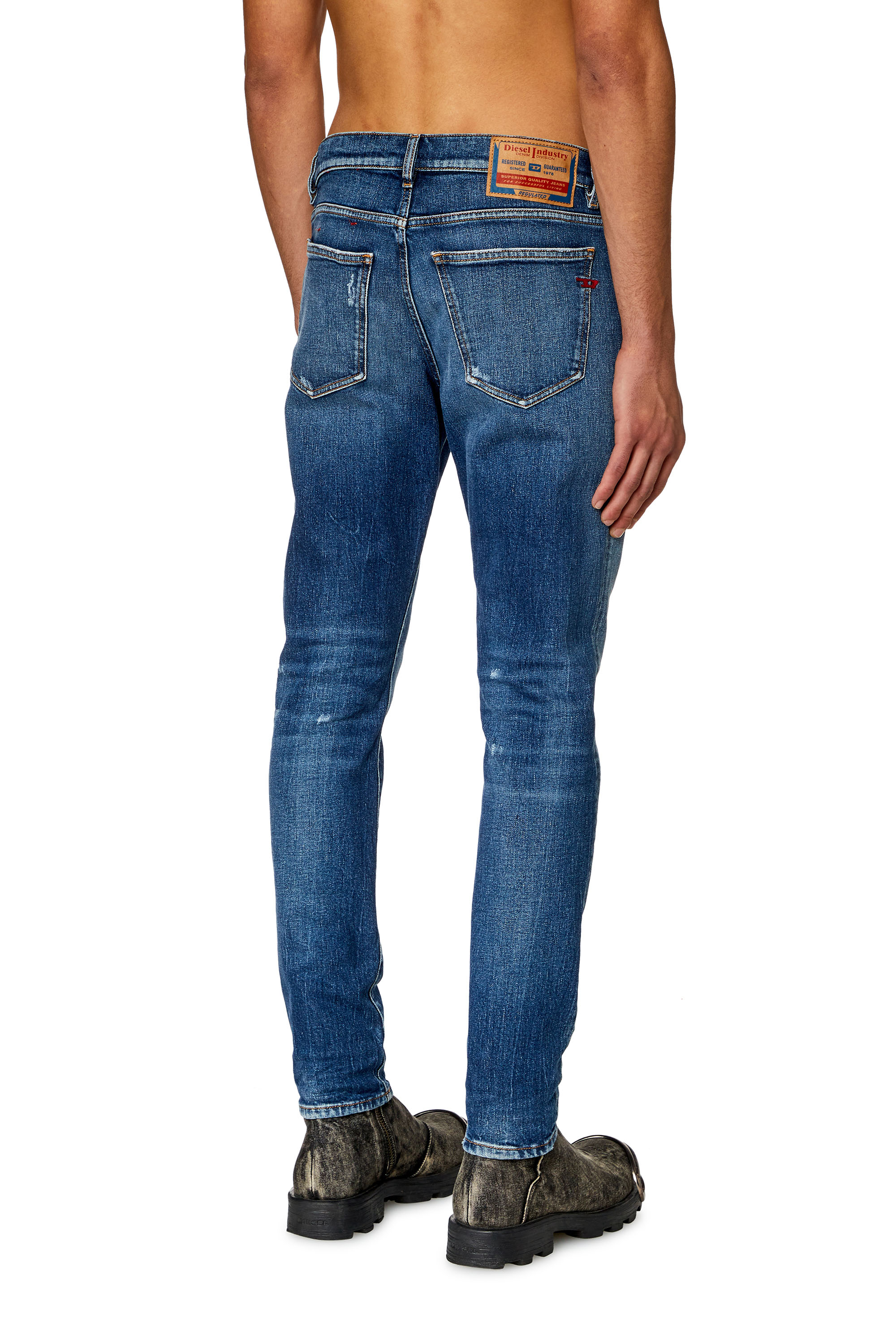 Diesel - Slim Jeans 2019 D-Strukt 007T3, Azul medio - Image 3