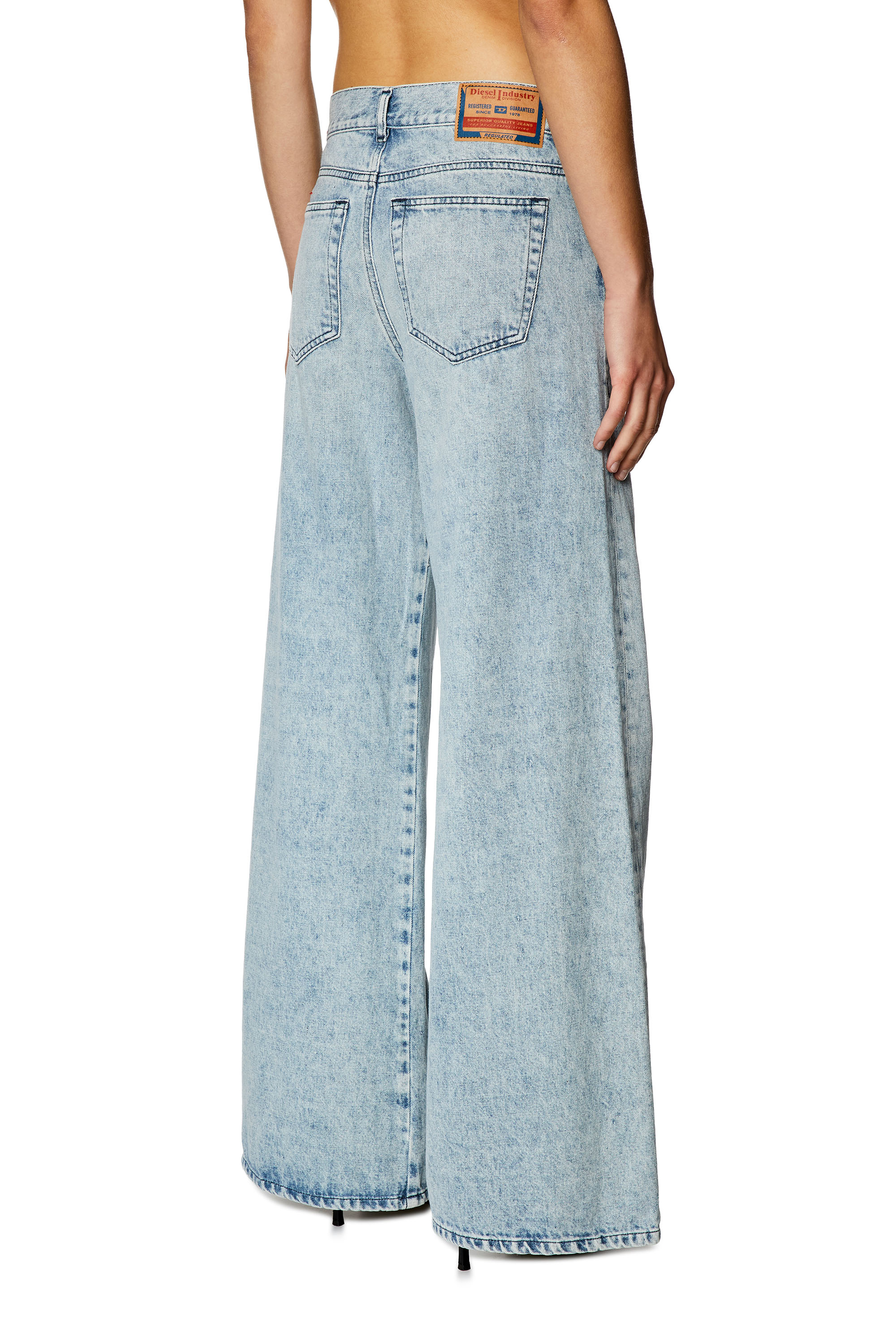 Diesel - Bootcut and Flare Jeans 1978 D-Akemi 09I79, Azul Claro - Image 3