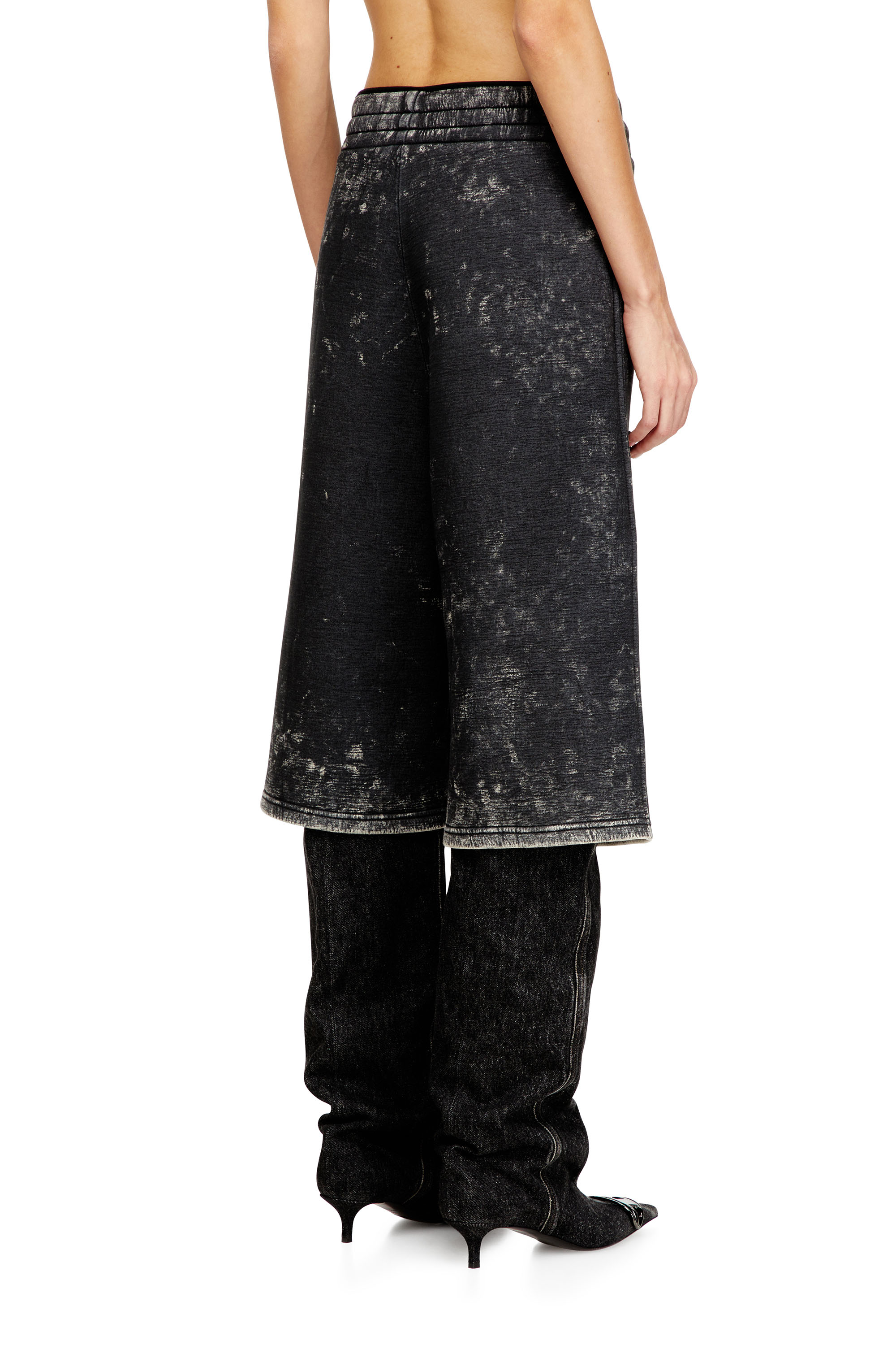 Diesel - S-TYP, Pantalones cortos de pierna ancha en scuba efecto mármol Unisex in Negro - 3