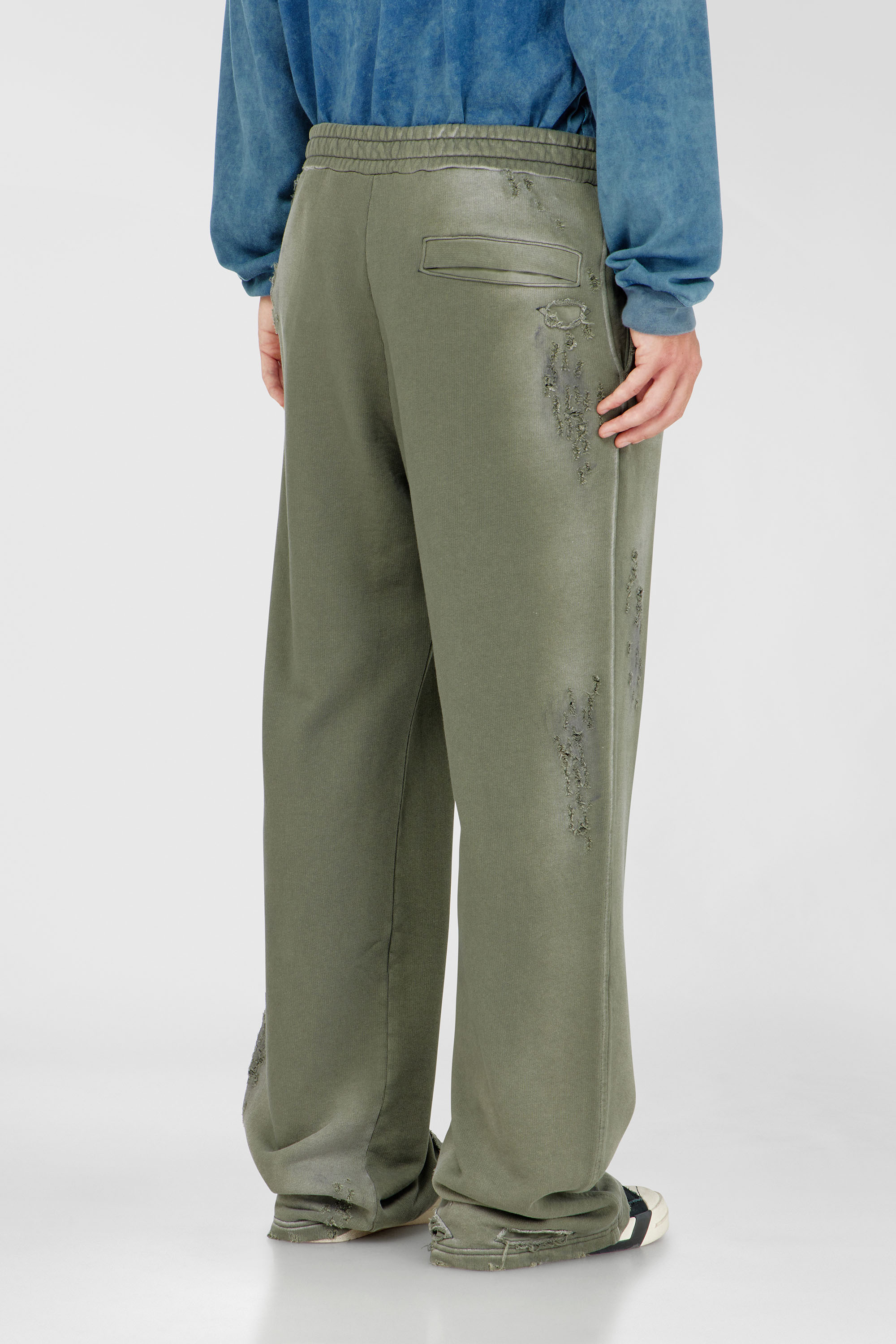 Diesel - P-KEITH, Pantal&oacute;n de algod&oacute;n con efecto destroyed Hombre in Verde - 4