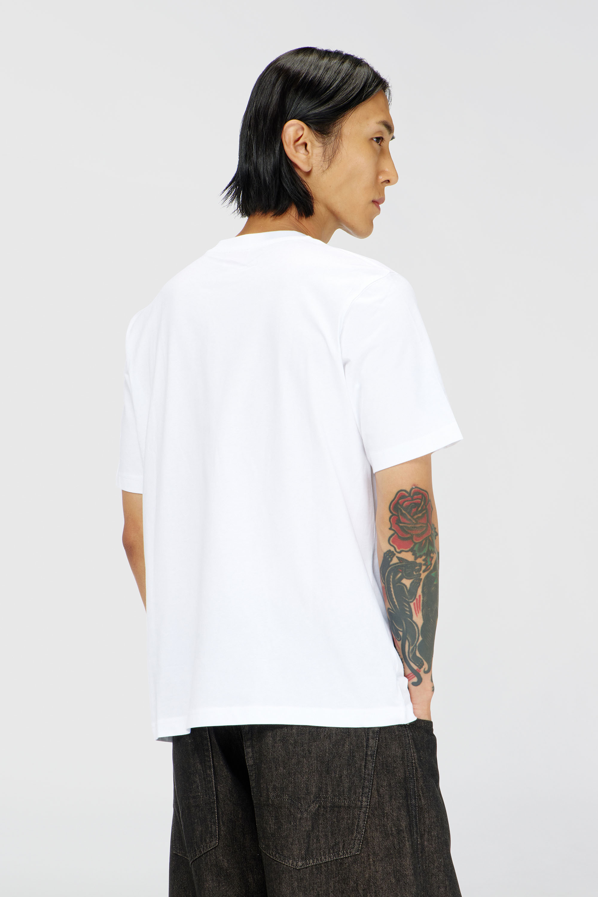 Diesel - T-JUST-OVA-T92, Camiseta de algod&oacute;n con estampado de logotipo Diesel tono sobre tono Hombre in Blanco - 4