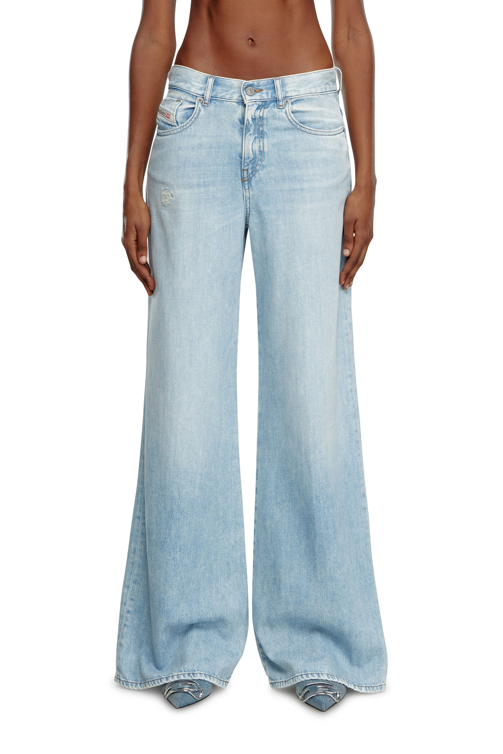 Diesel - Bootcut and Flare Jeans 1978 D-Akemi 068MQ Mujer, Azul Claro - 2