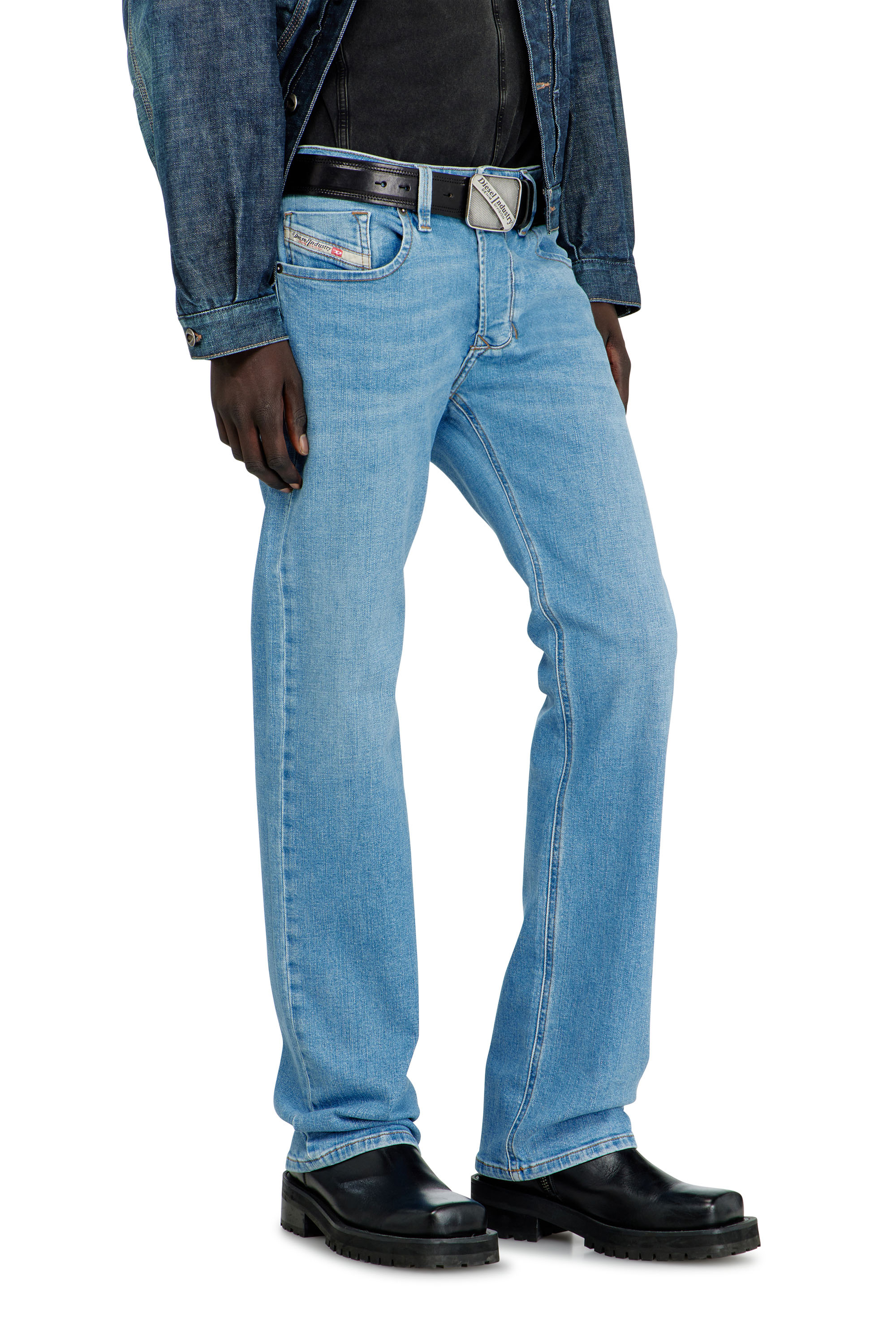 Diesel - Regular Jeans 1985 Larkee 0HDBJ Hombre, Azul Claro - 7