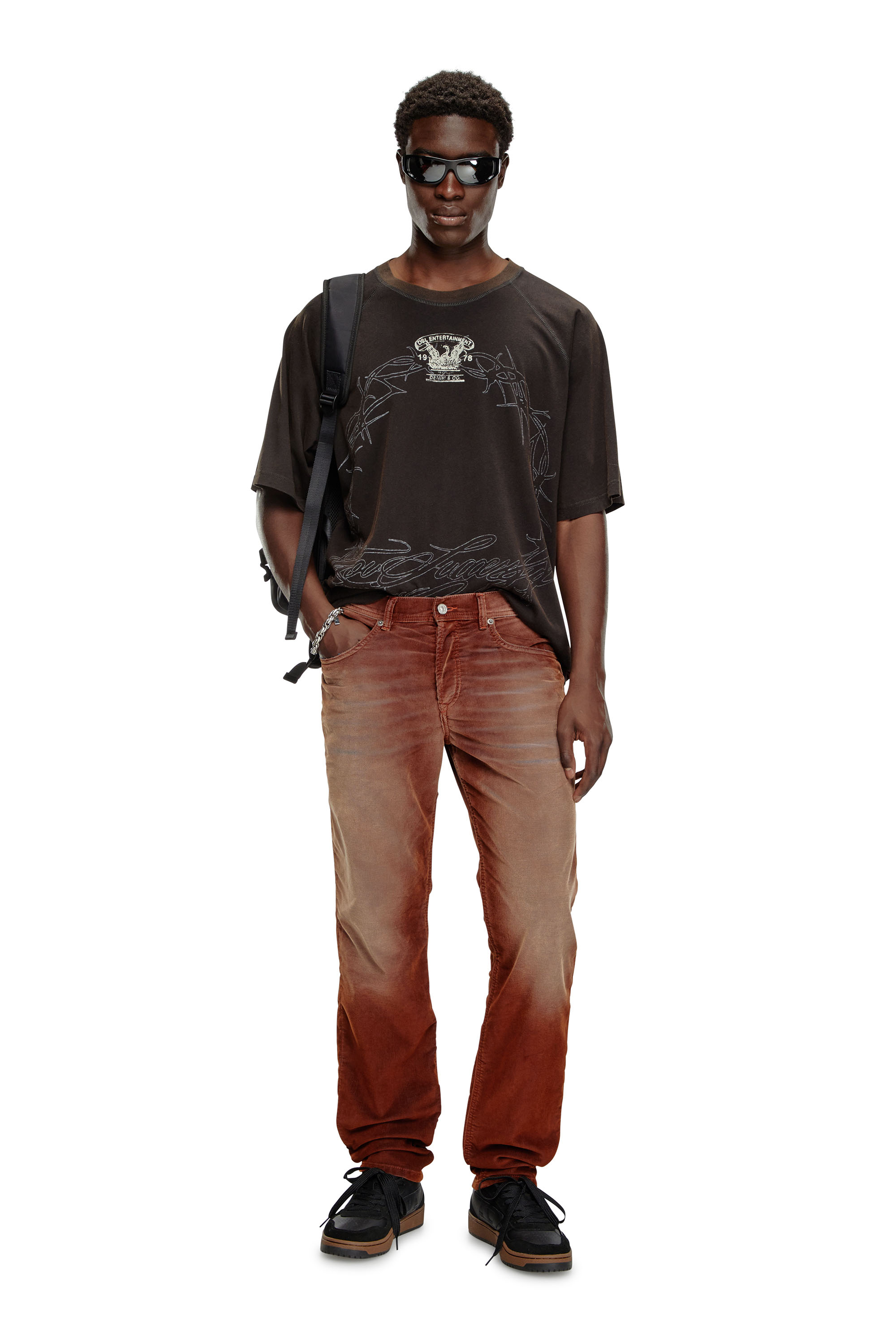 Diesel - Tapered Jeans 2023 D-Finitive 003II, Hombre Tapered Jeans - 2023 D-Finitive in Marrón - Image 2