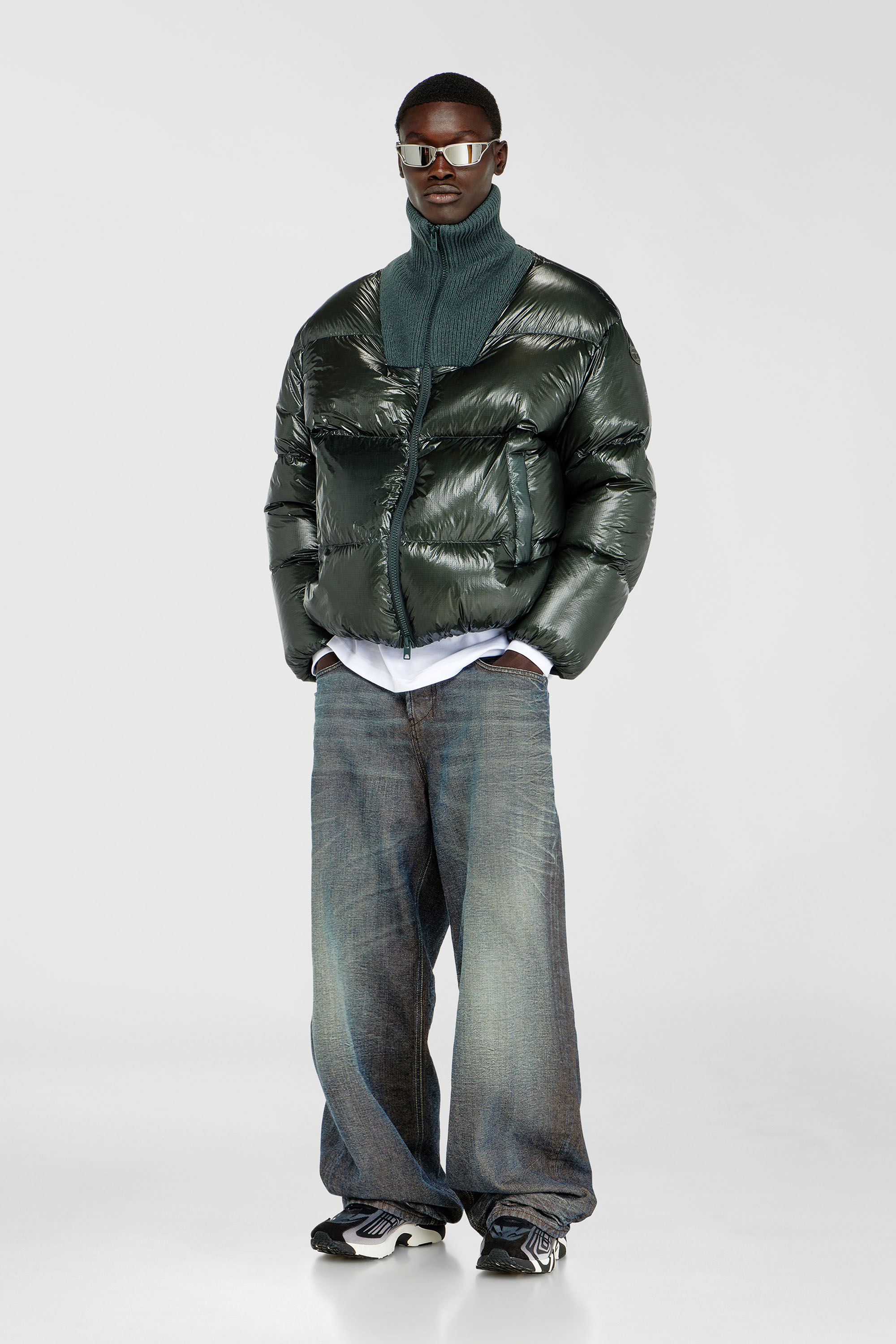 Diesel - W-RIBB, Chaqueta acolchada de plumas en ripstop con cuello de canal&eacute; Hombre in Verde - 1