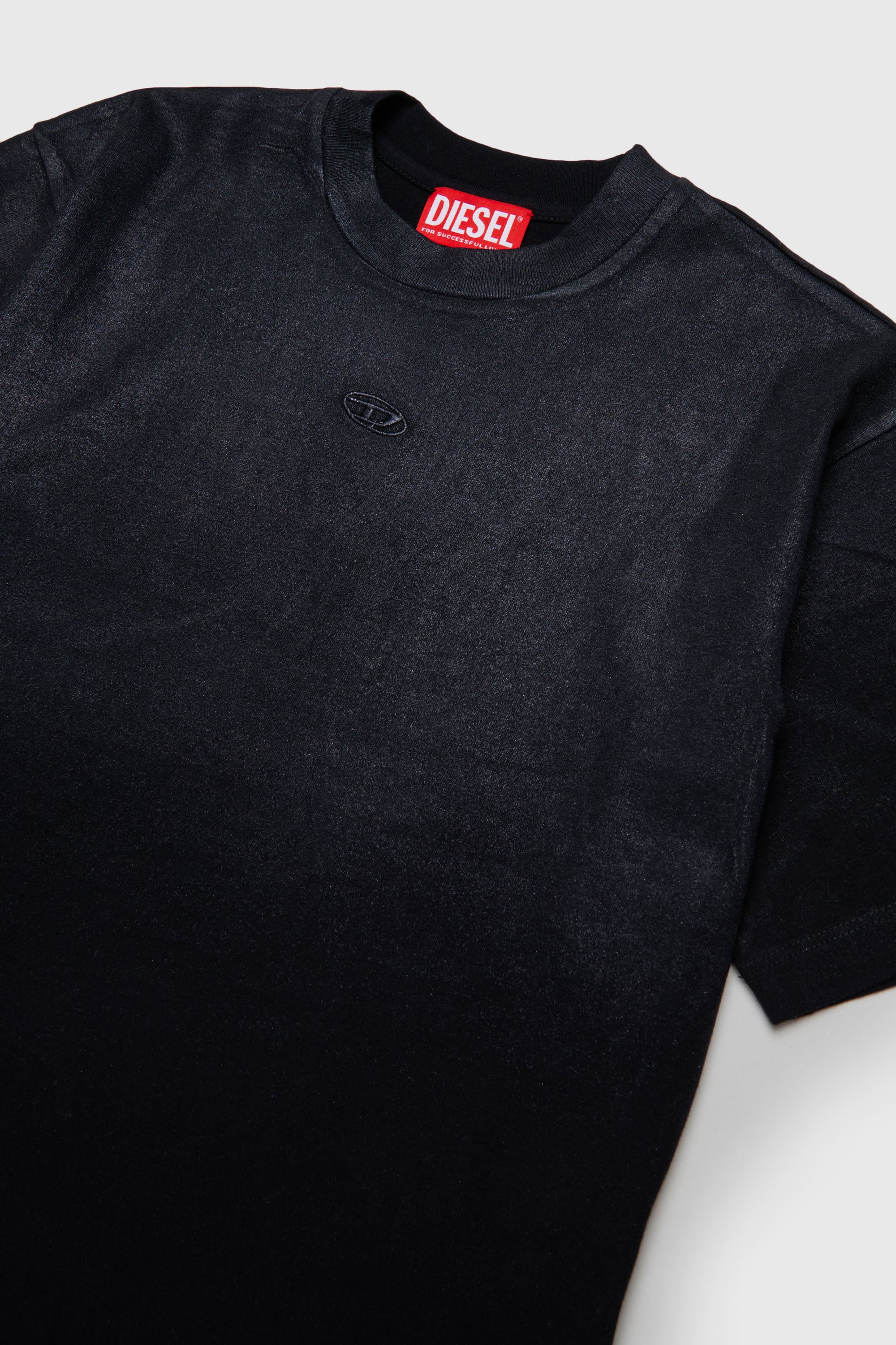 Diesel - TANORMYS2, Camiseta de algod&oacute;n con bordado tonal Oval D Mujer in Negro - 3