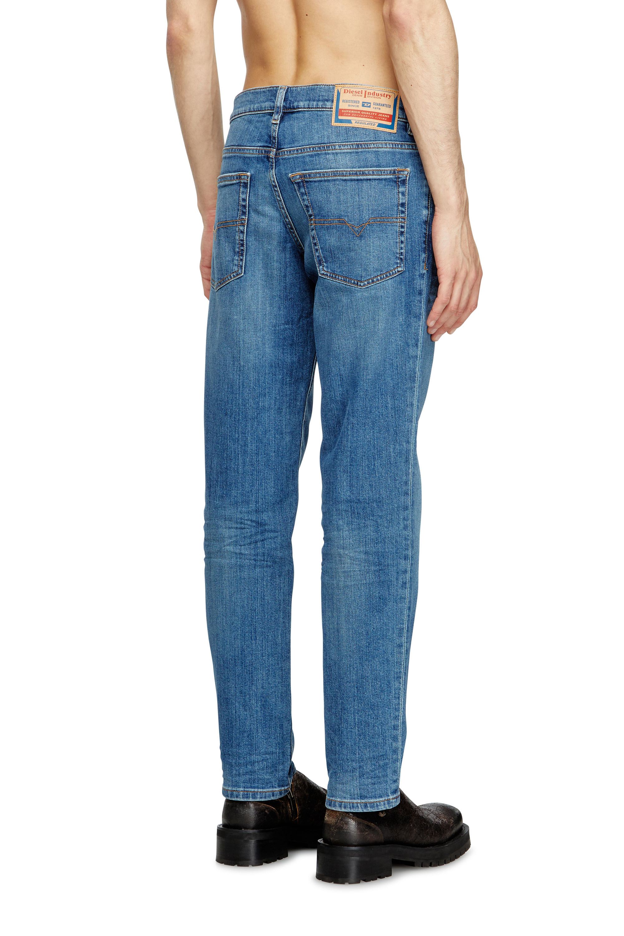 Regular Jeans 2023 D-Finitive 0KIAL, Azul Claro Diesel - Regular Jeans 2023 D-Finitive 0KIAL Hombre, Azul Claro - 4