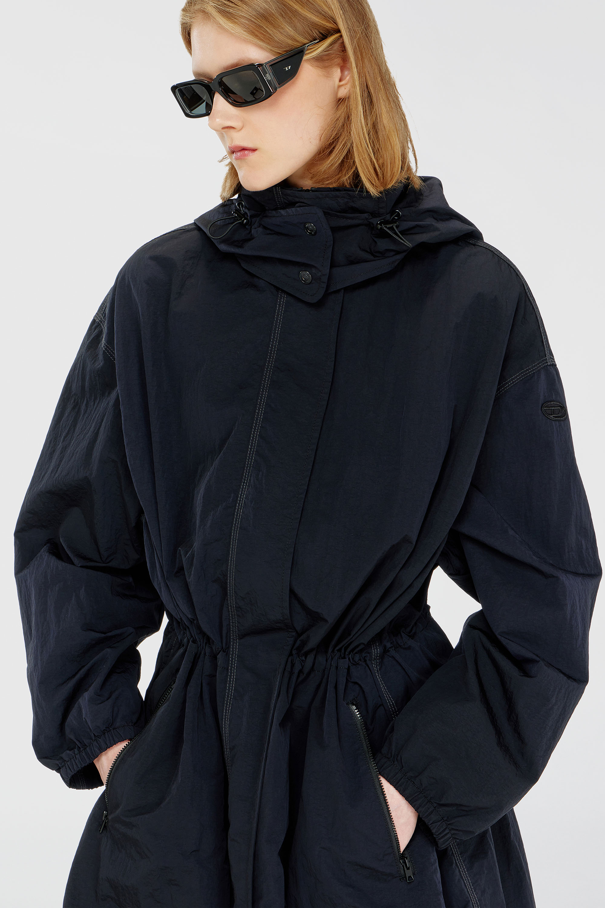 Diesel - G-ASTER-T1, Gabardina de nailon con capucha desmontable Mujer in Azul marino - 5