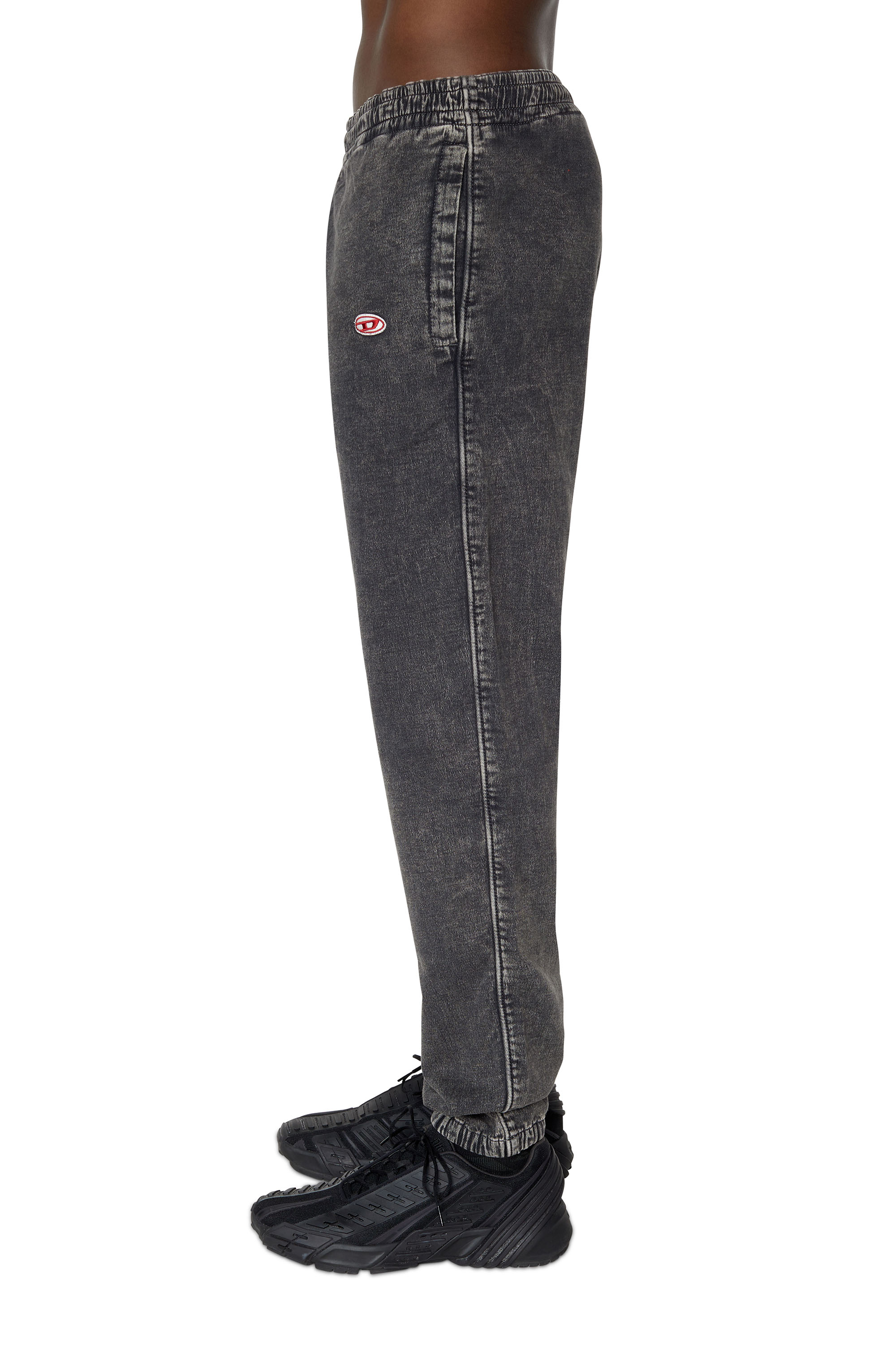 Diesel - D-Lab Track Denim Joggjeans® 069ZF Tapered, Negro/Gris oscuro - Image 4