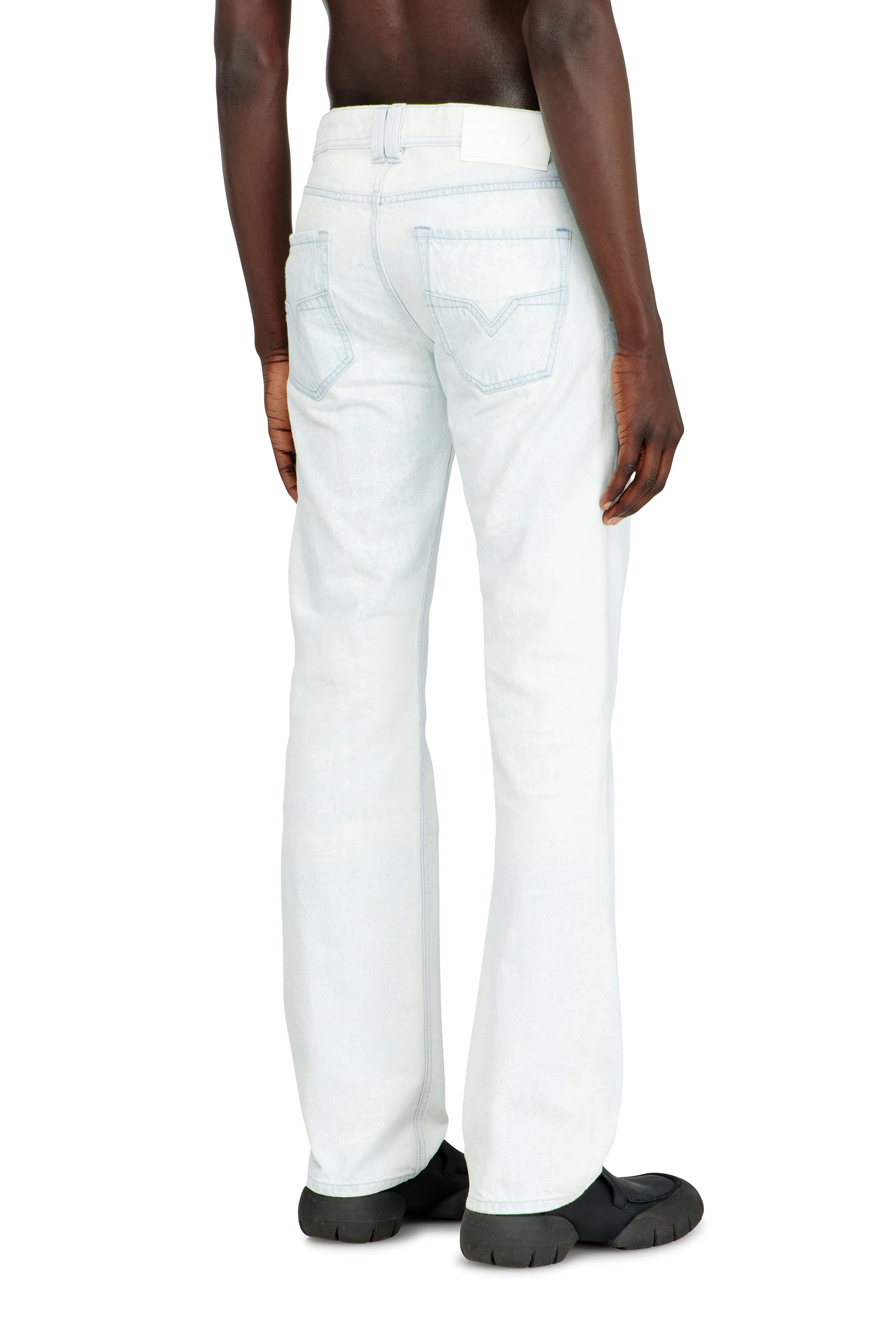 Diesel - Regular Jeans 1985 Larkee 09Q16 Hombre, Azul Claro - 4