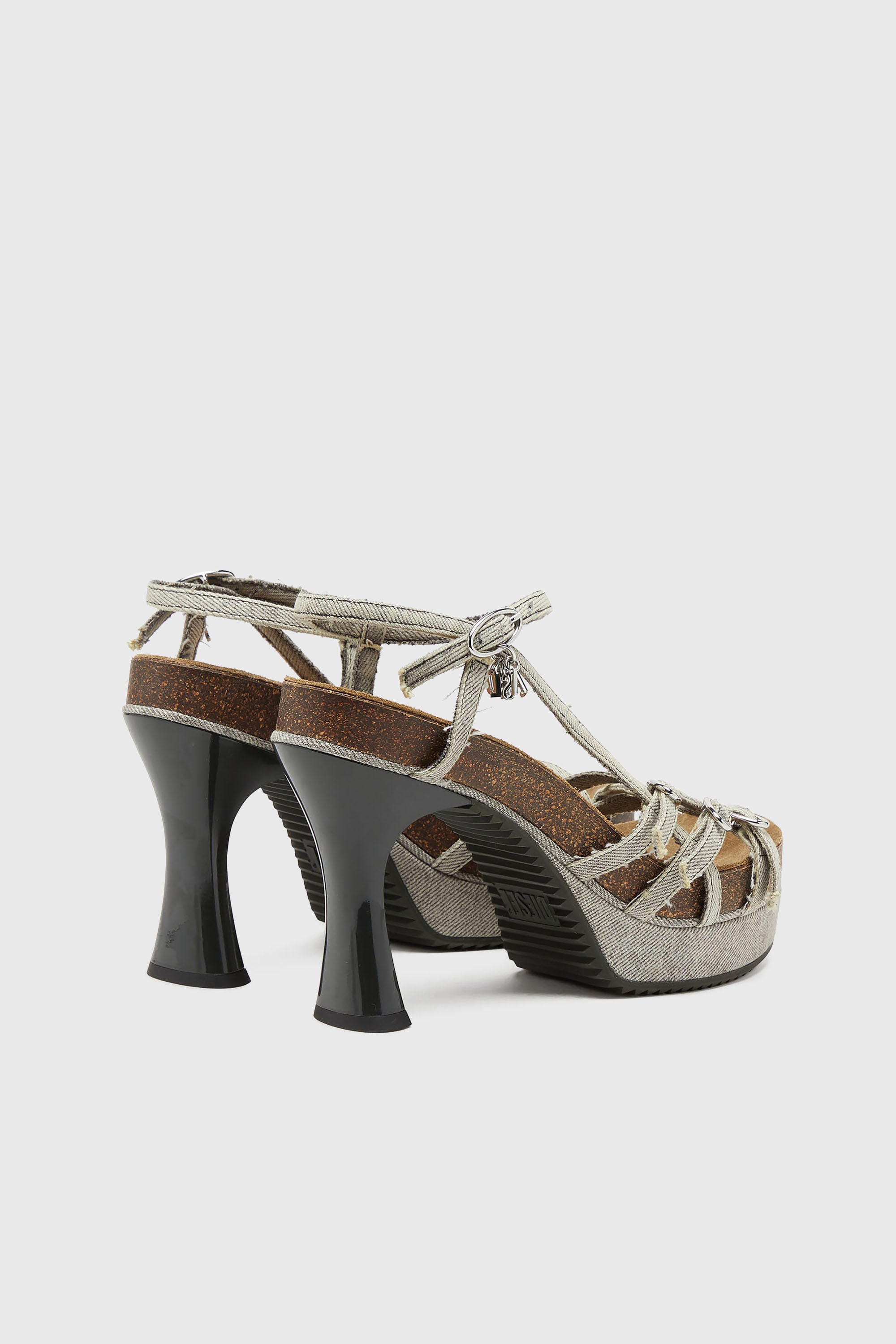 Diesel - D-WOODSTOCK 105 SANDAL, D-Woodstock-Sandalias de plataformas de tiras en denim Mujer in Gris - 2
